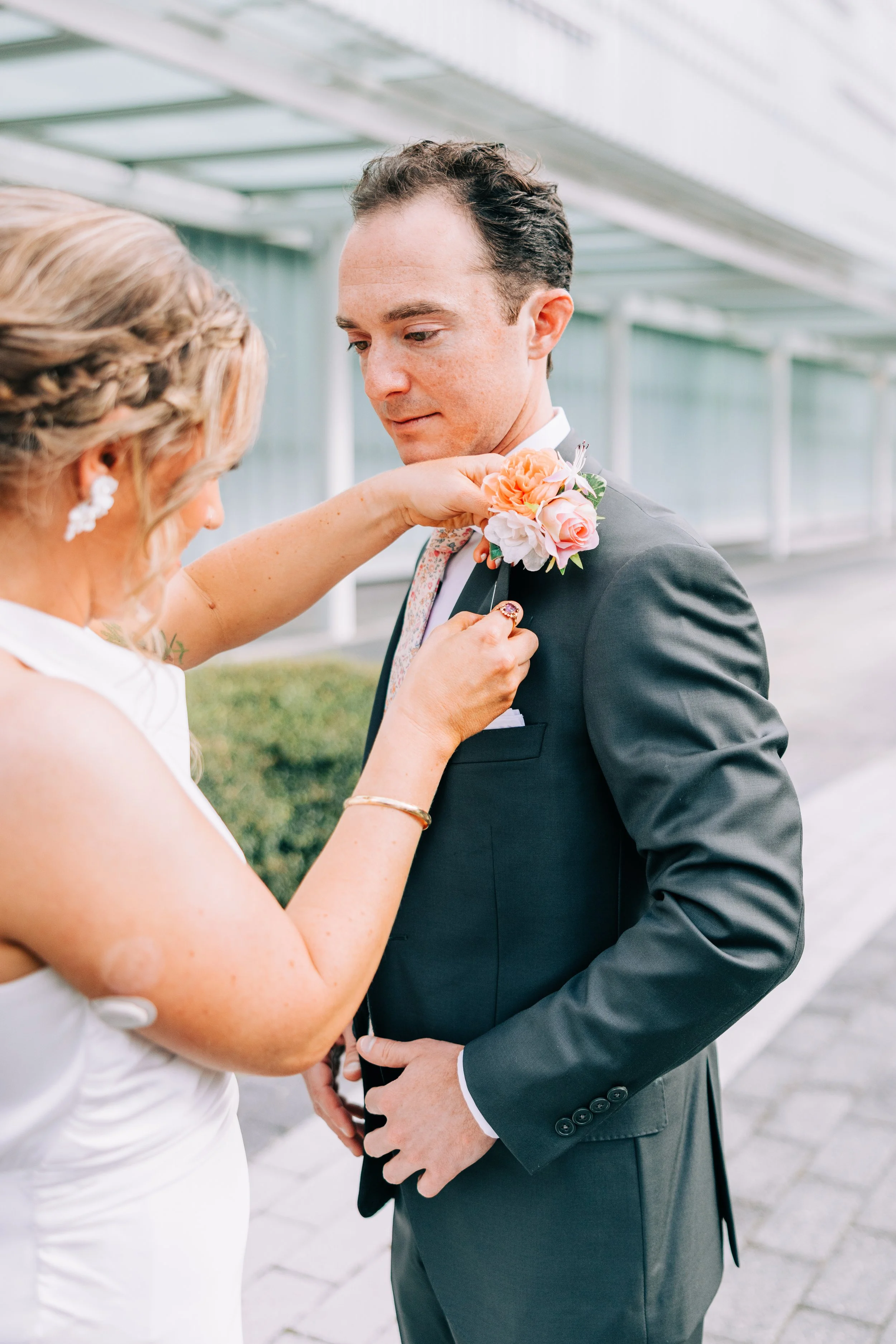 river-terrace-baton-rouge-bride-and-groom-wedding-portraits34.jpg
