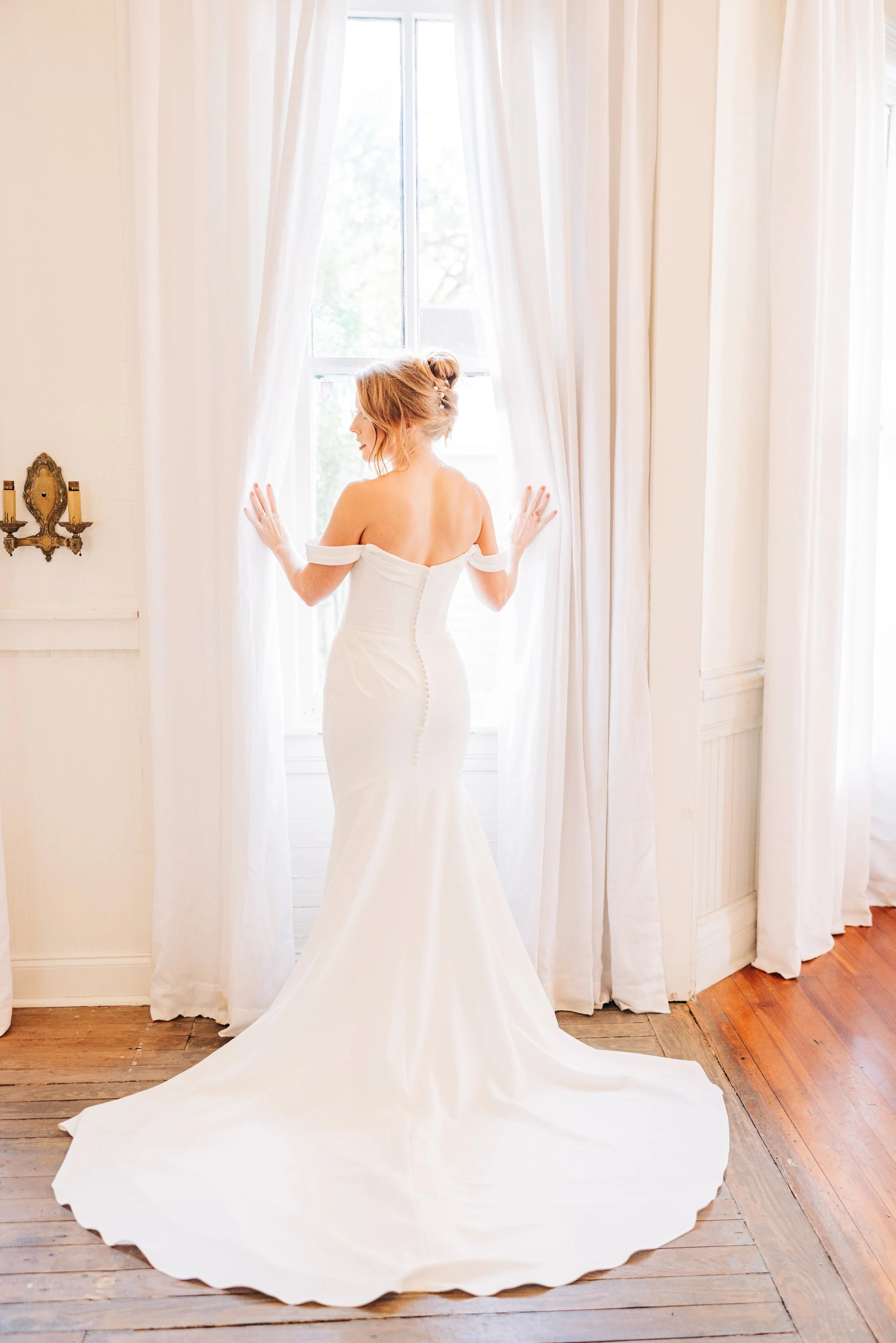 baton rouge wedding photographer, bridal portraits, pink and red peonies, light and airy photography, natural light photography, sarah shaw photography