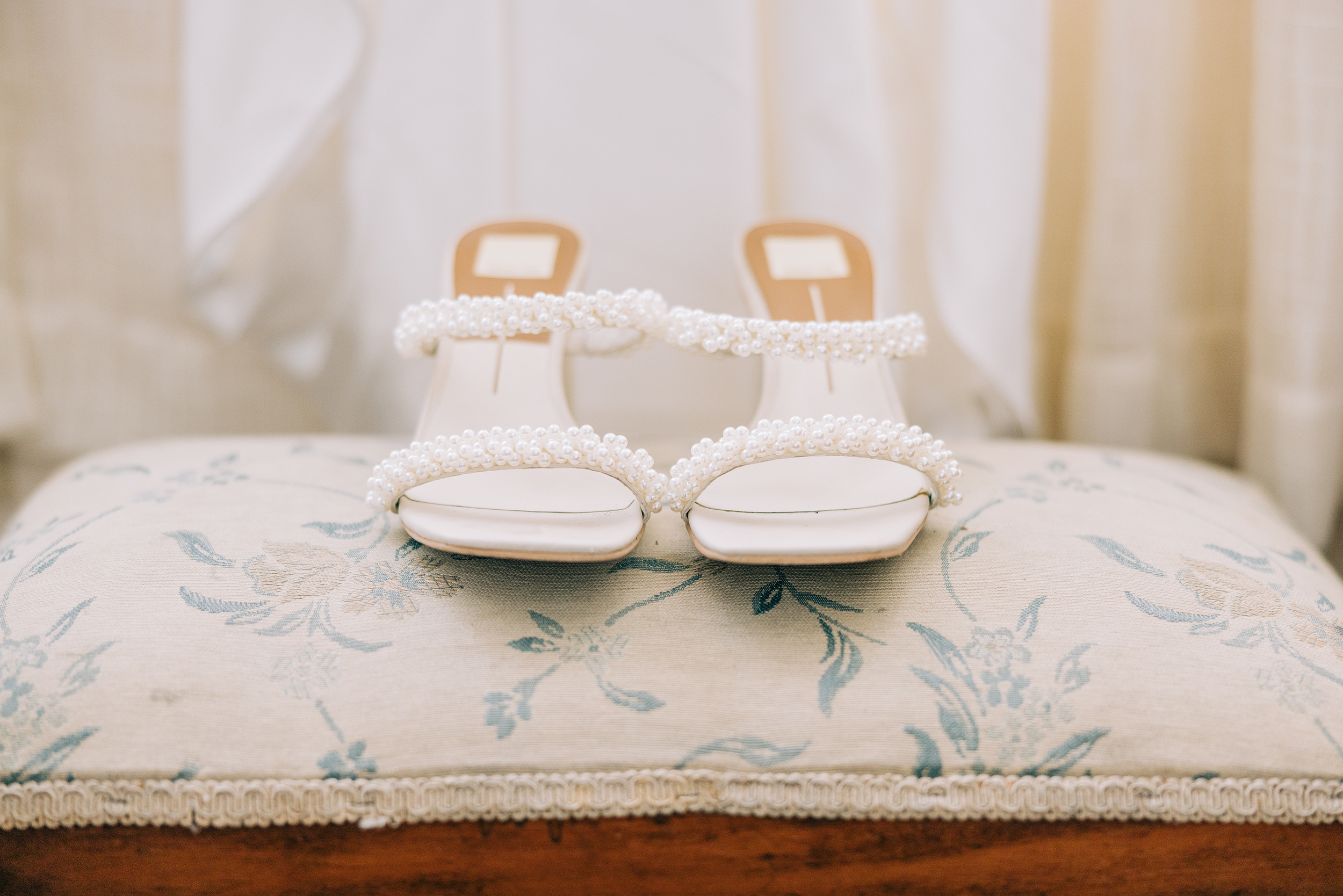 bridal shoes in wedding detail photos at baton rouge wedding