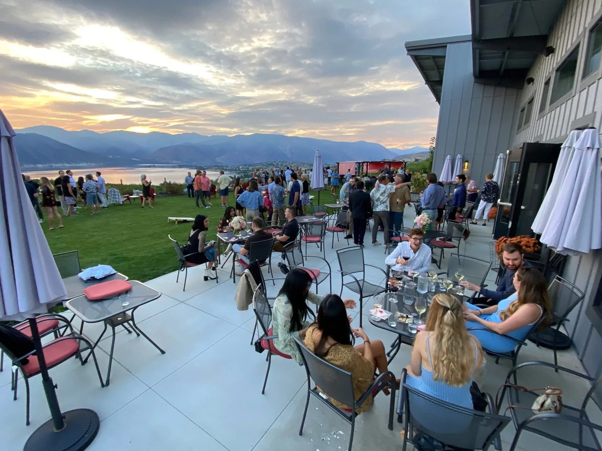 Fall Mix &amp; Mingle Release Party! 

Join us in celebrating the bounty of harvest with live music by Greg King and Trista Walters and a fabulous array of appetizers, charcuterie &amp; desserts by Marcia Mullett.

We will be tasting through the new 