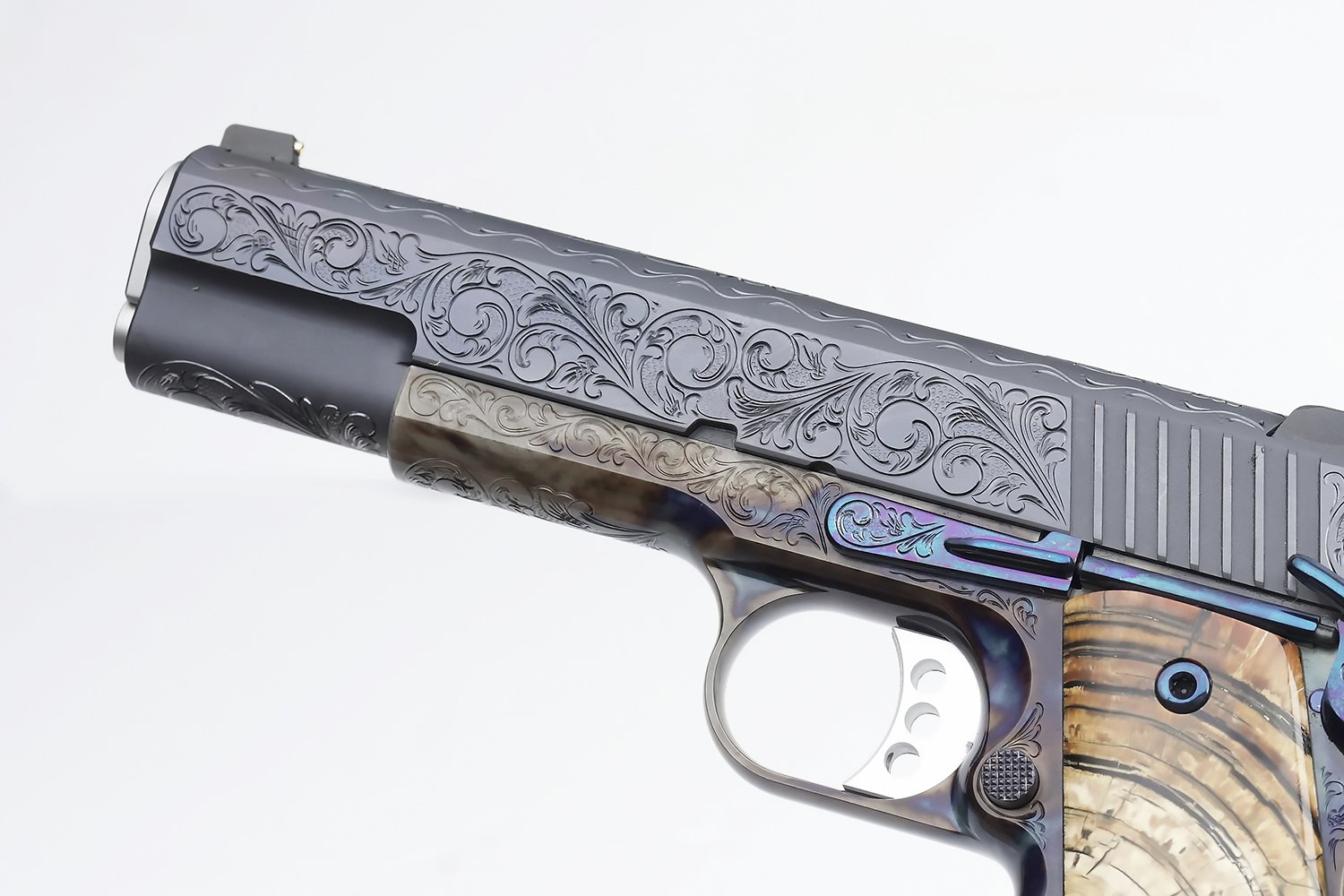 GUN-001-FEATURE-006.jpg