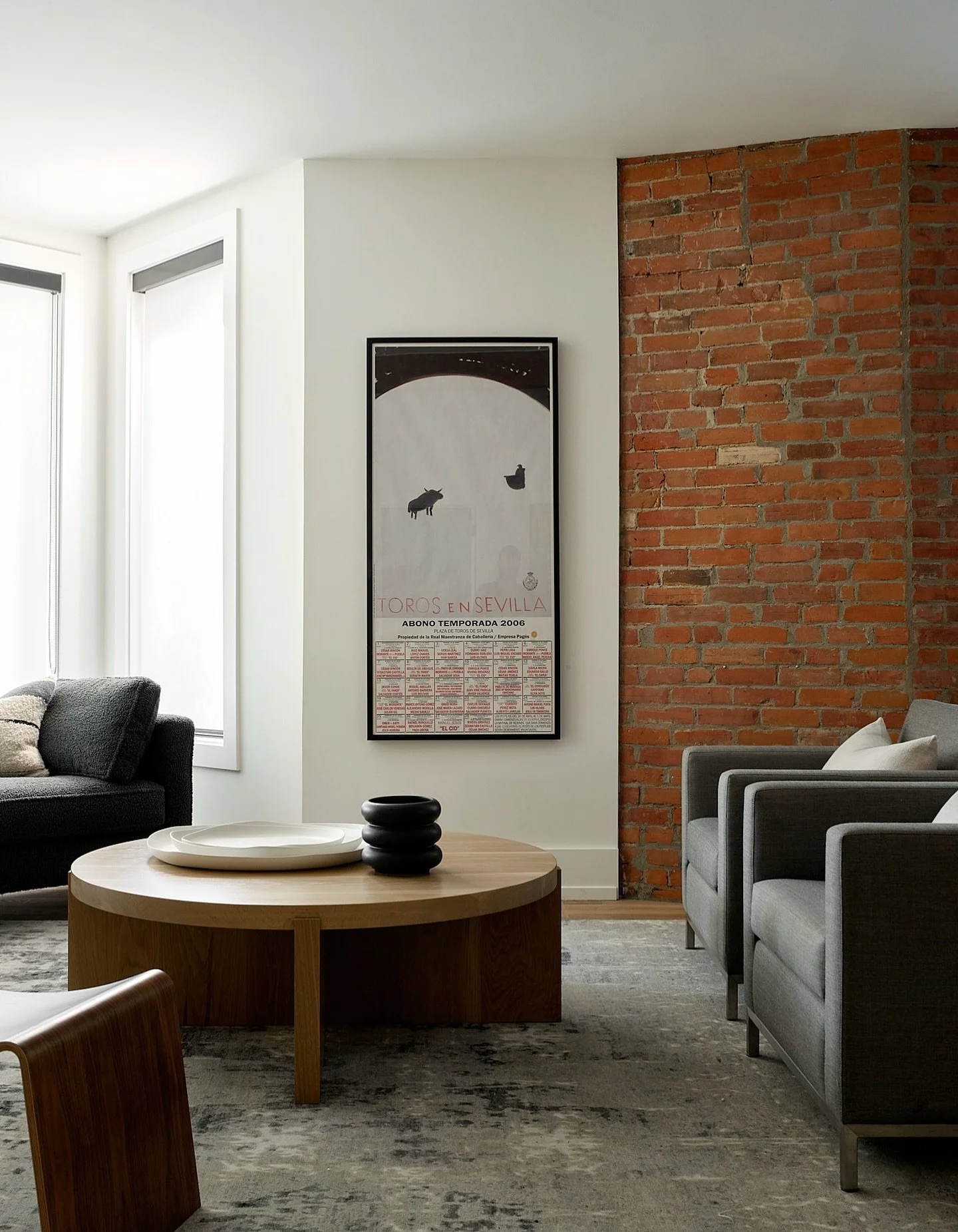 As seen in Style at Home, this layered and personal living room proves a neutral palette never goes out of style.

Photography: @patrickbiller 
Styling: @_meandmo_

#interiordesign #homegoals #torontointeriors #moody #interiorinspo #neutralpalette #i