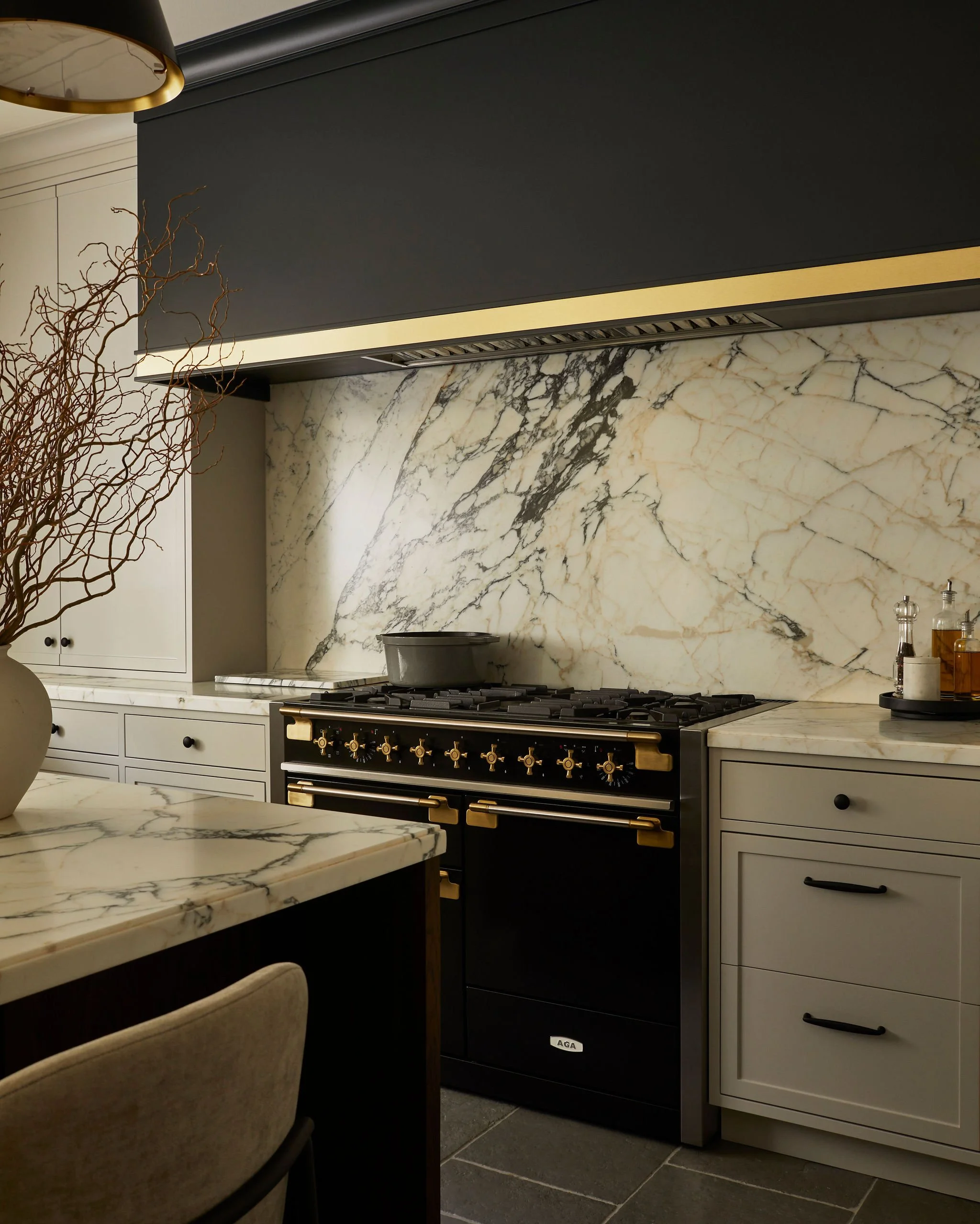 unionville-kitchen-aga-range-calacatta-marble-backsplash-megan-crosbie-design.jpg