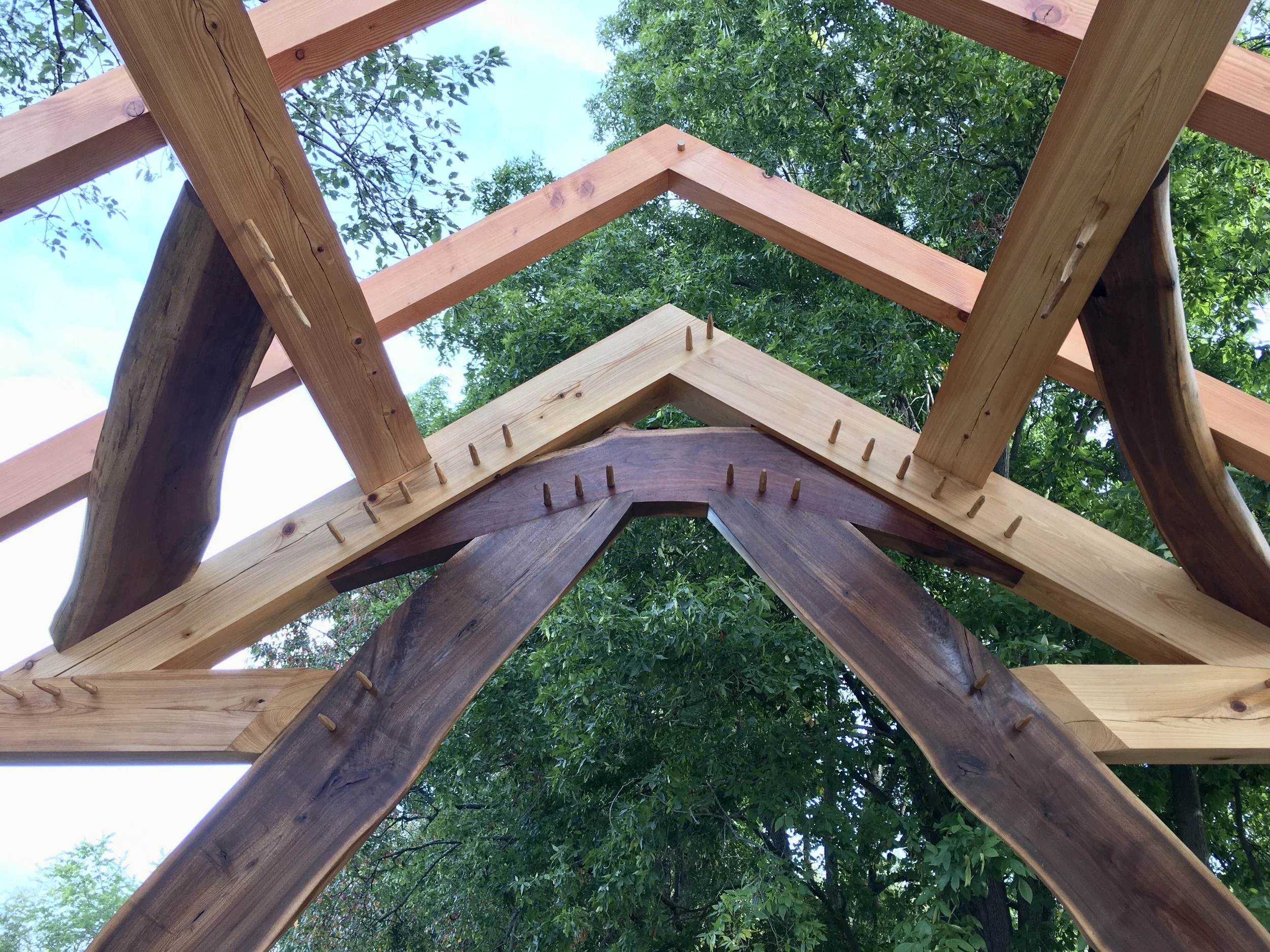 cruck frame finch woodworks timberframe closeup.jpg