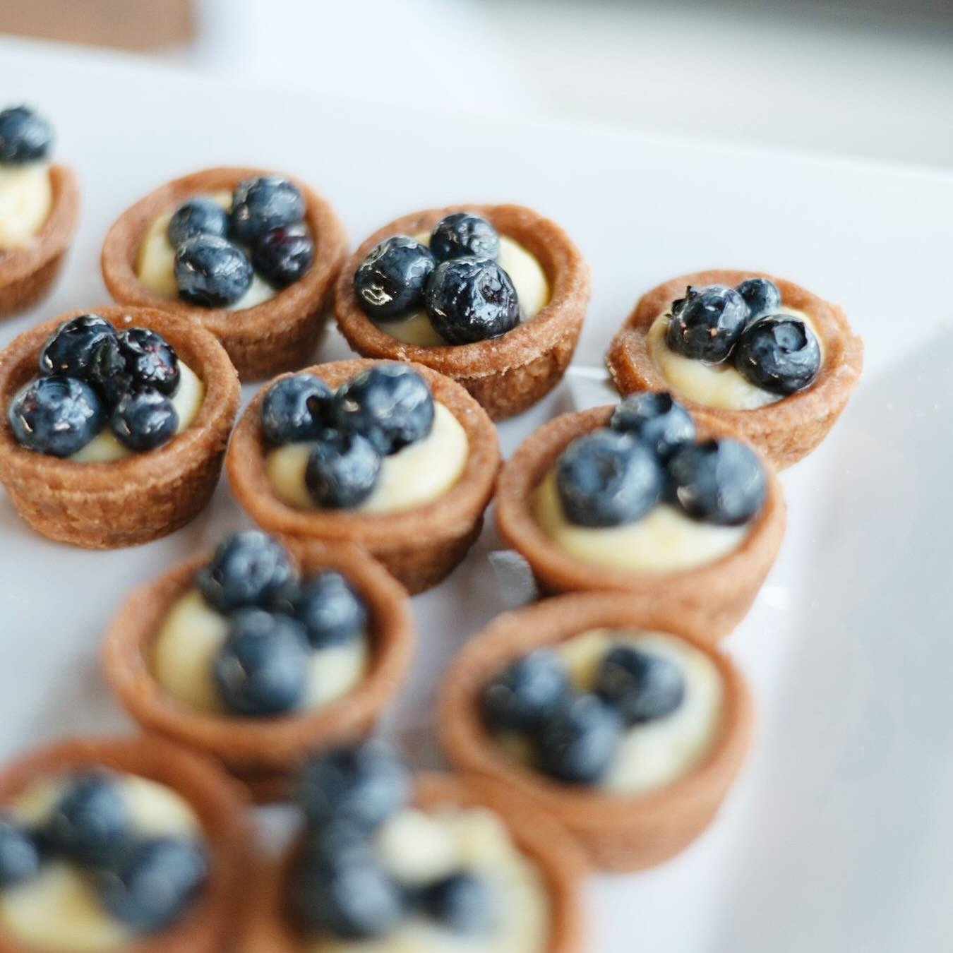 Working with our in-house pastry chef ensures your event will have a sweet ending!⁣ 🍰
⁣
📸: @briescialesphotography