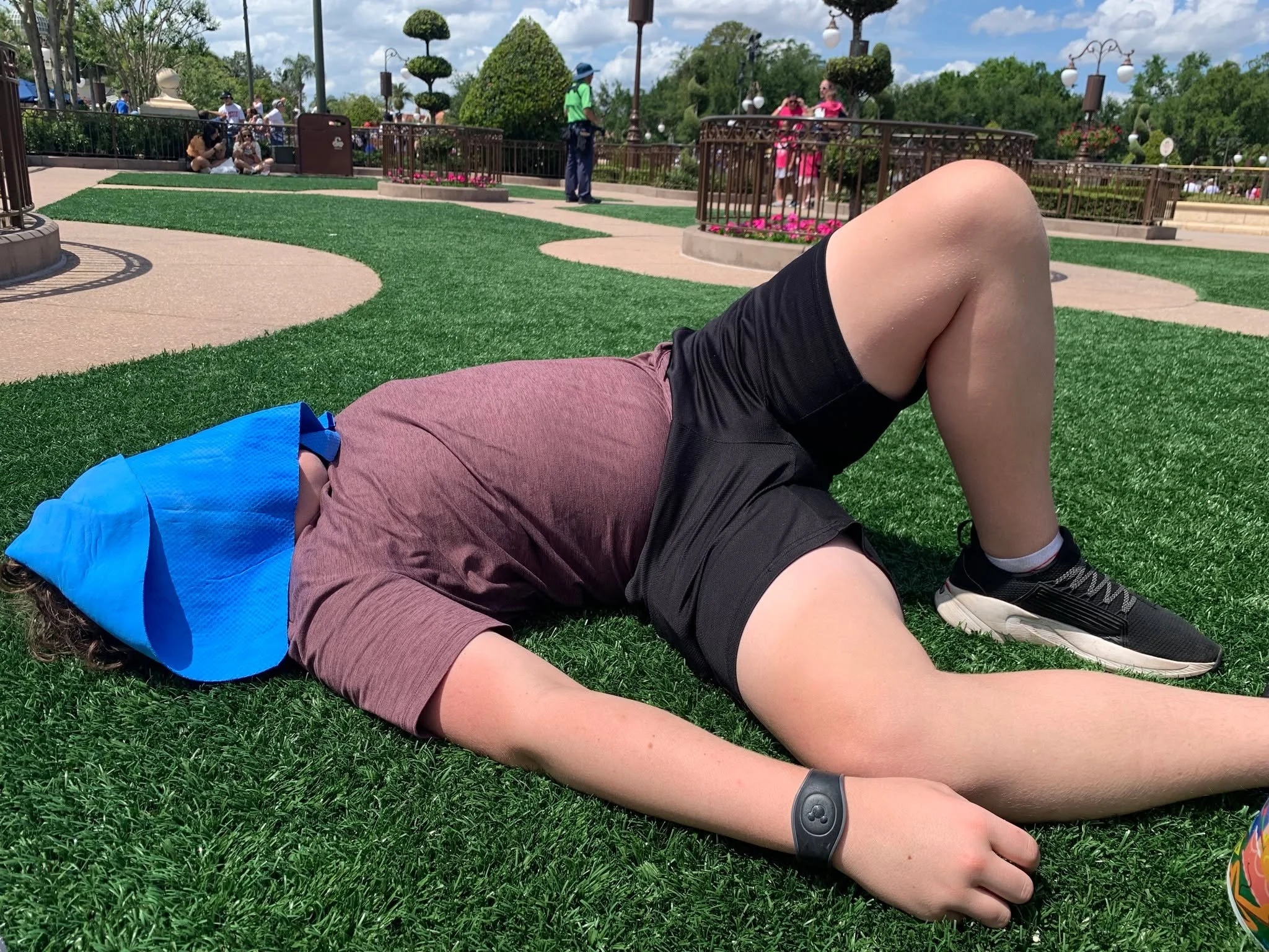 Central Florida Heat Alert! 🌡️ Today, July 29, 2025, prepare for a &quot;feels like&quot; temperature of up to 115&deg;F, peaking between noon and 7:00 P.M.

Headed to Disney, Universal, SeaWorld, or other Orlando attractions today? You'll definitel
