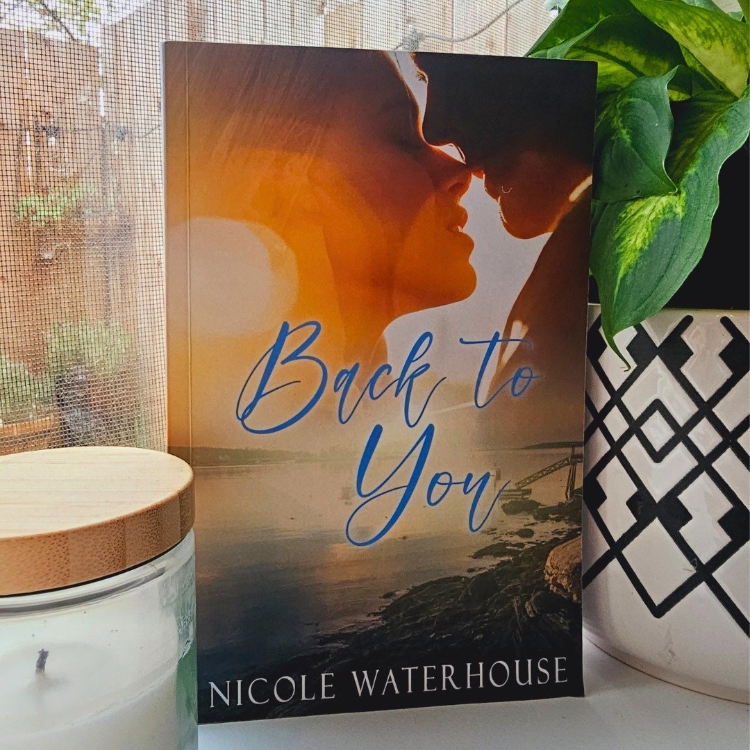 Book Mail Wednesday Part 3! 
I've wanted this book soooo bad! Just so that it can sit next to the pretty others! Thank you so much @author_nicolewaterhouse!