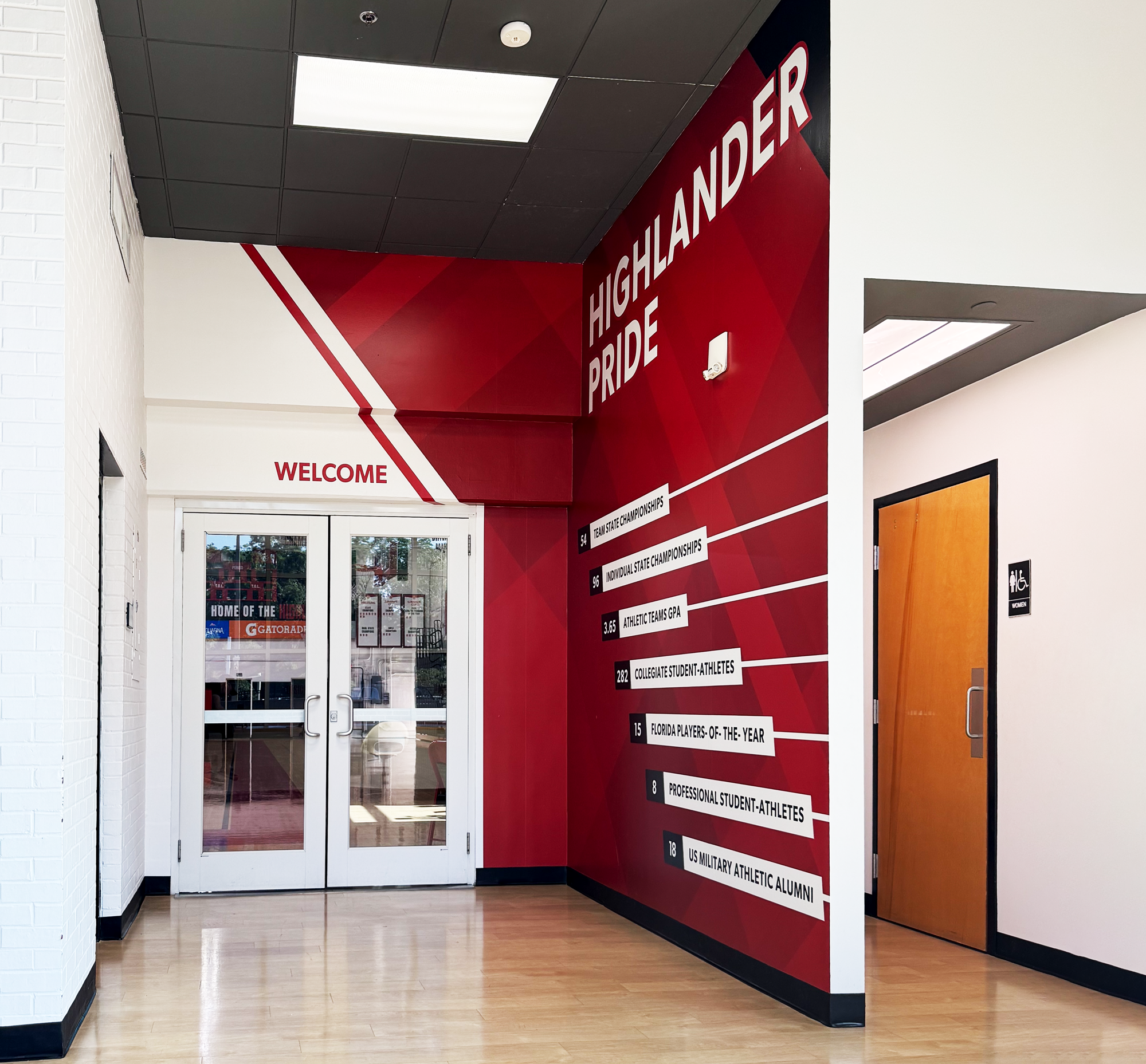 Weng Family Gymnasium entry right