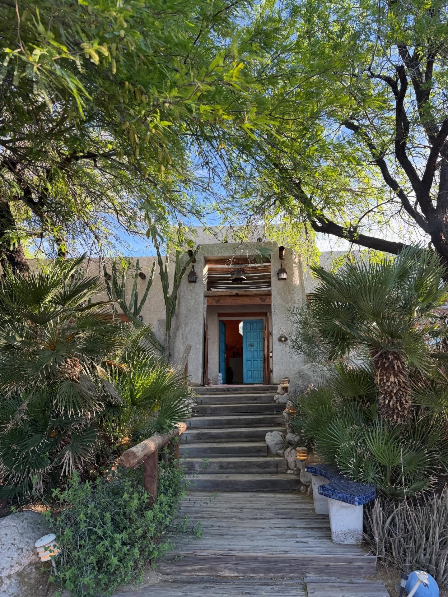 I was recently out in California for the Creative Roots Art and Yoga retreat at the beautiful @bubblingwells retreat center with two amazing ladies leading the way @gabycolletta @bevielabriecreates It was an amazing experience cooking for such amazin