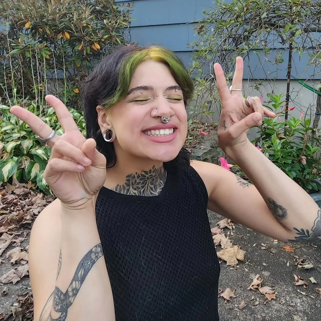 Hello friends! It's been a long time since I've introduced myself

My name is Dez Idalis, and I was  born and raised in connecticut! I am 26 years old and have a bachelors degree in fine art from @prattinstitute I have been creating since i was 13 an