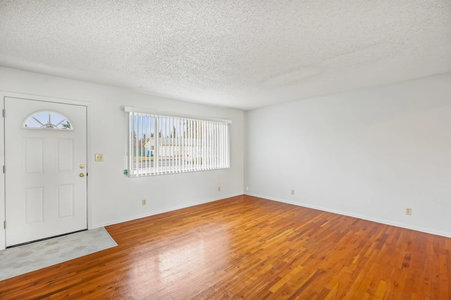7903 NE 29th - WEB-9.jpg