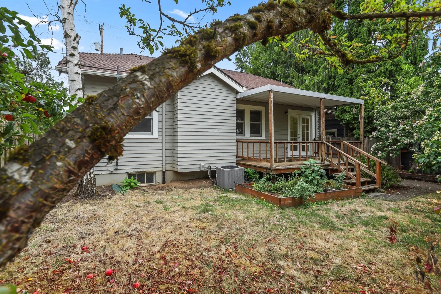 8704 N Portsmouth Ave - WEB-49.jpg