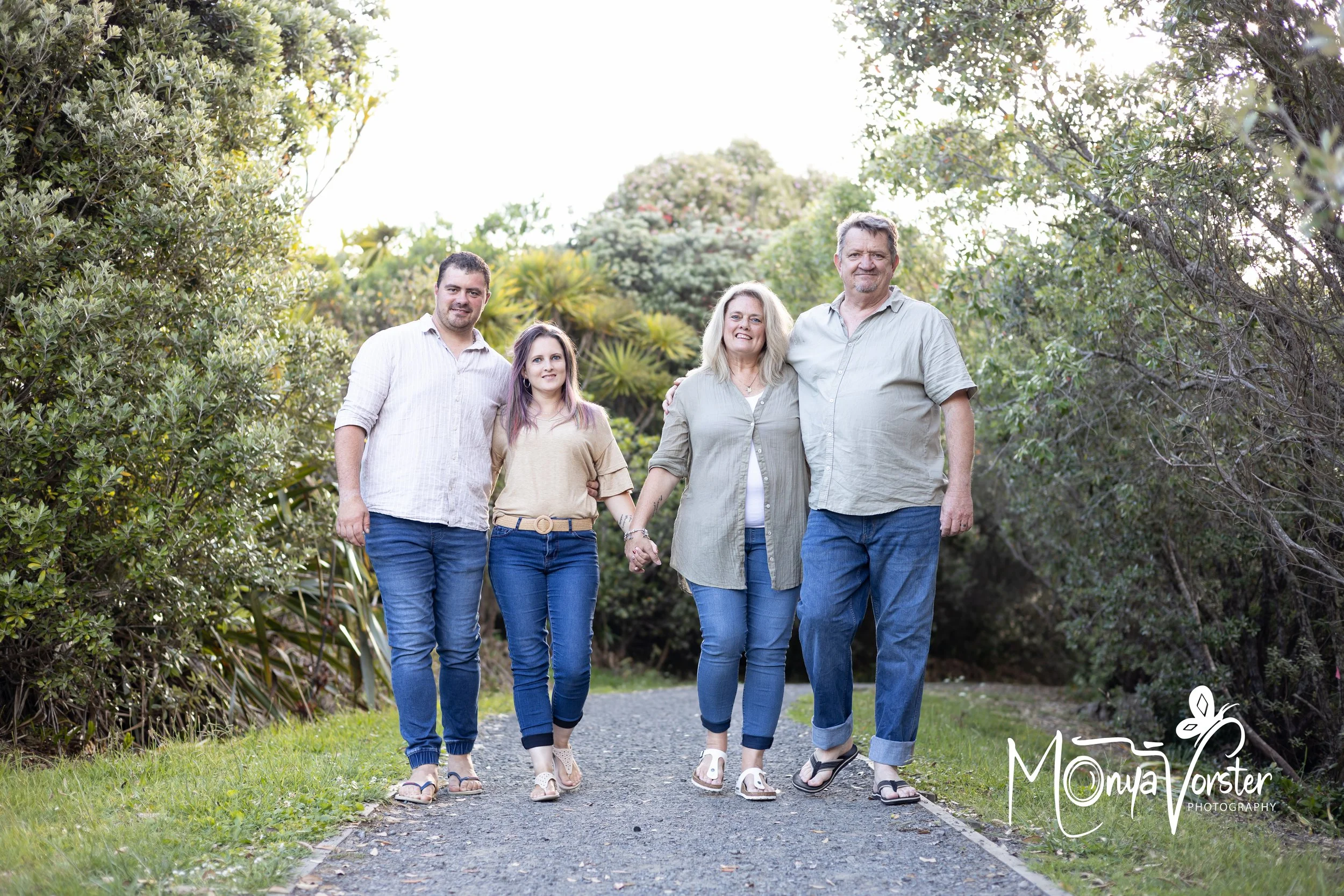 Carla Family Photoshoot 2024 social Media-19.jpg