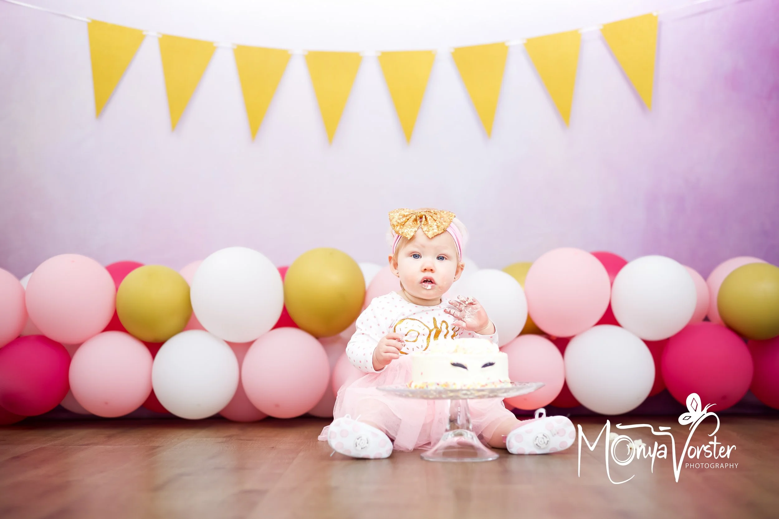 Social media Elri cake smash-6.JPG