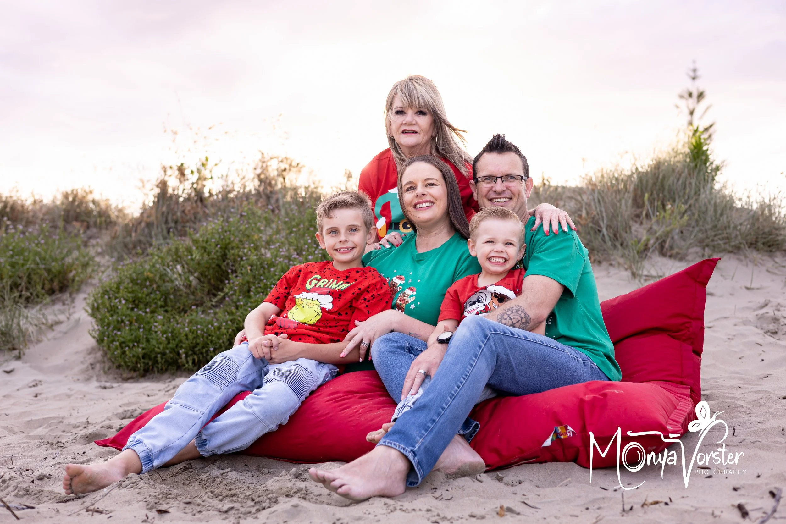 Donne Van den Berg Family Photoshoot 2024 socialm-08.jpg