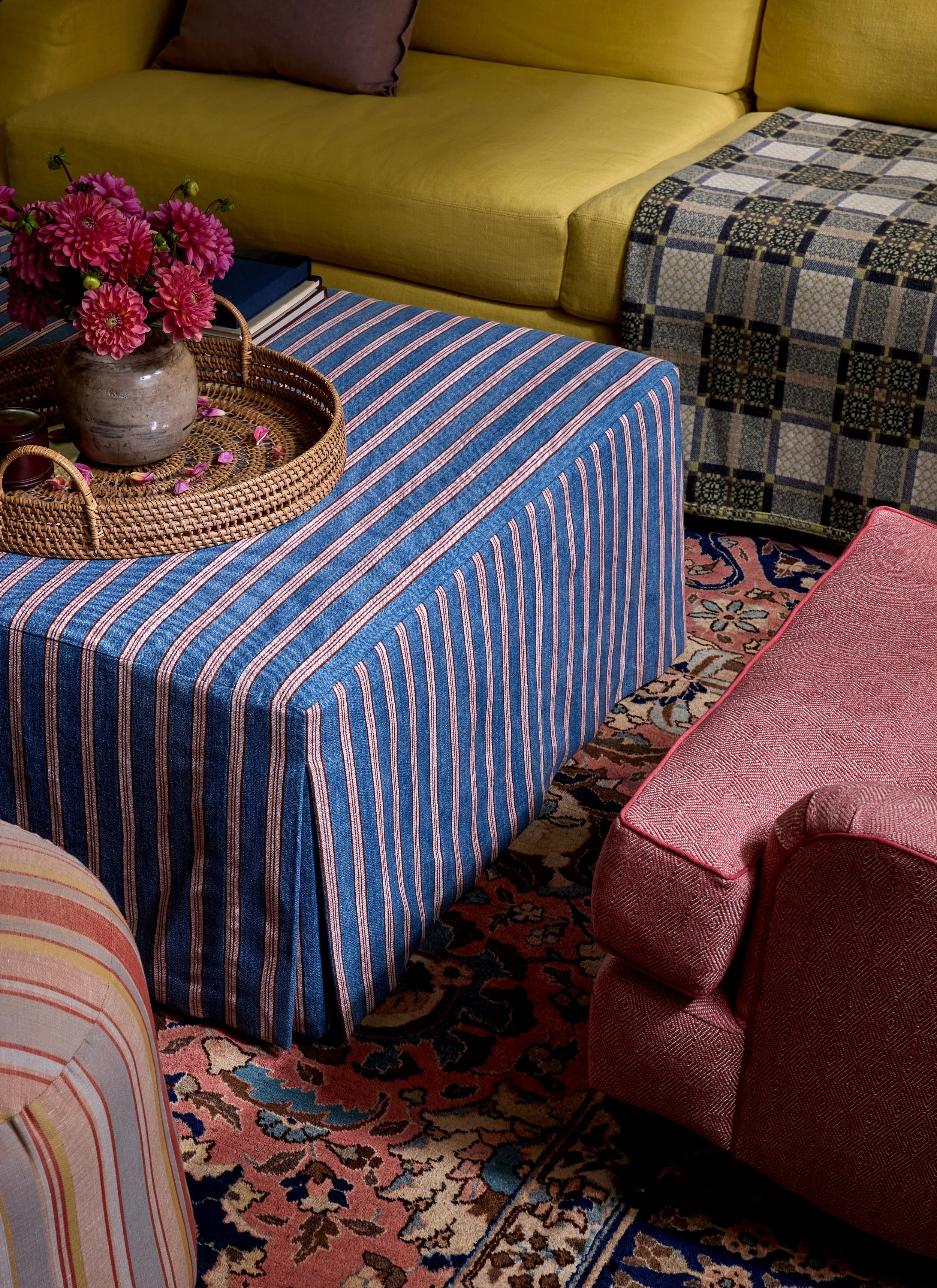 livingroom3_322_V1 small.jpg