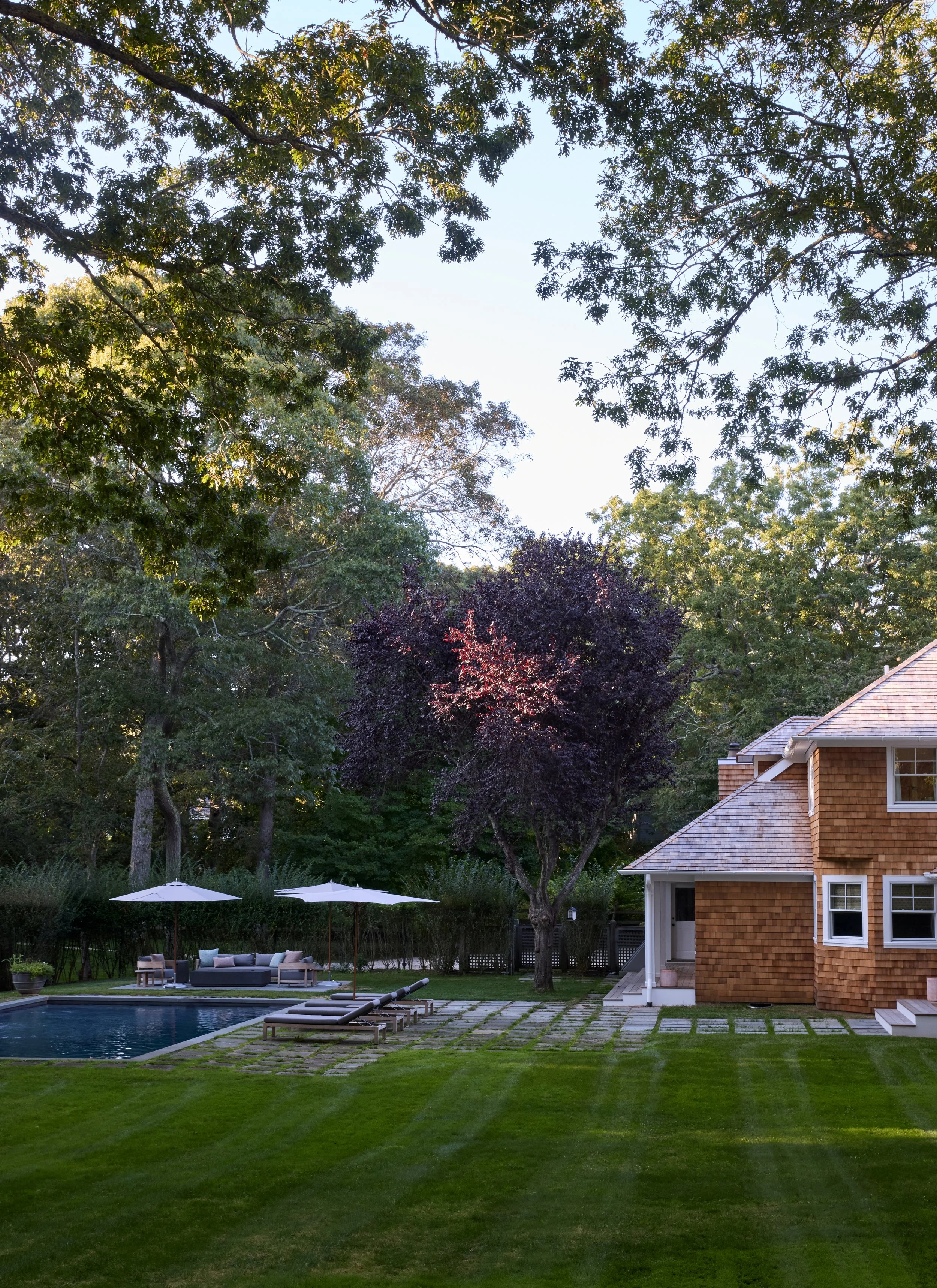 exterior1_916_V1 small.jpg