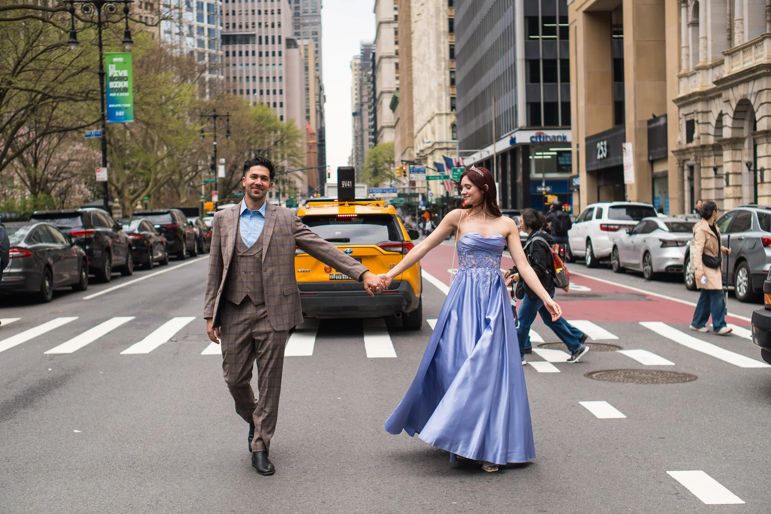 SWAYING_LEAF_MANHATTAN_TOWN_HALL_ELOPEMENT_PHOTOGRAPHY4.jpg