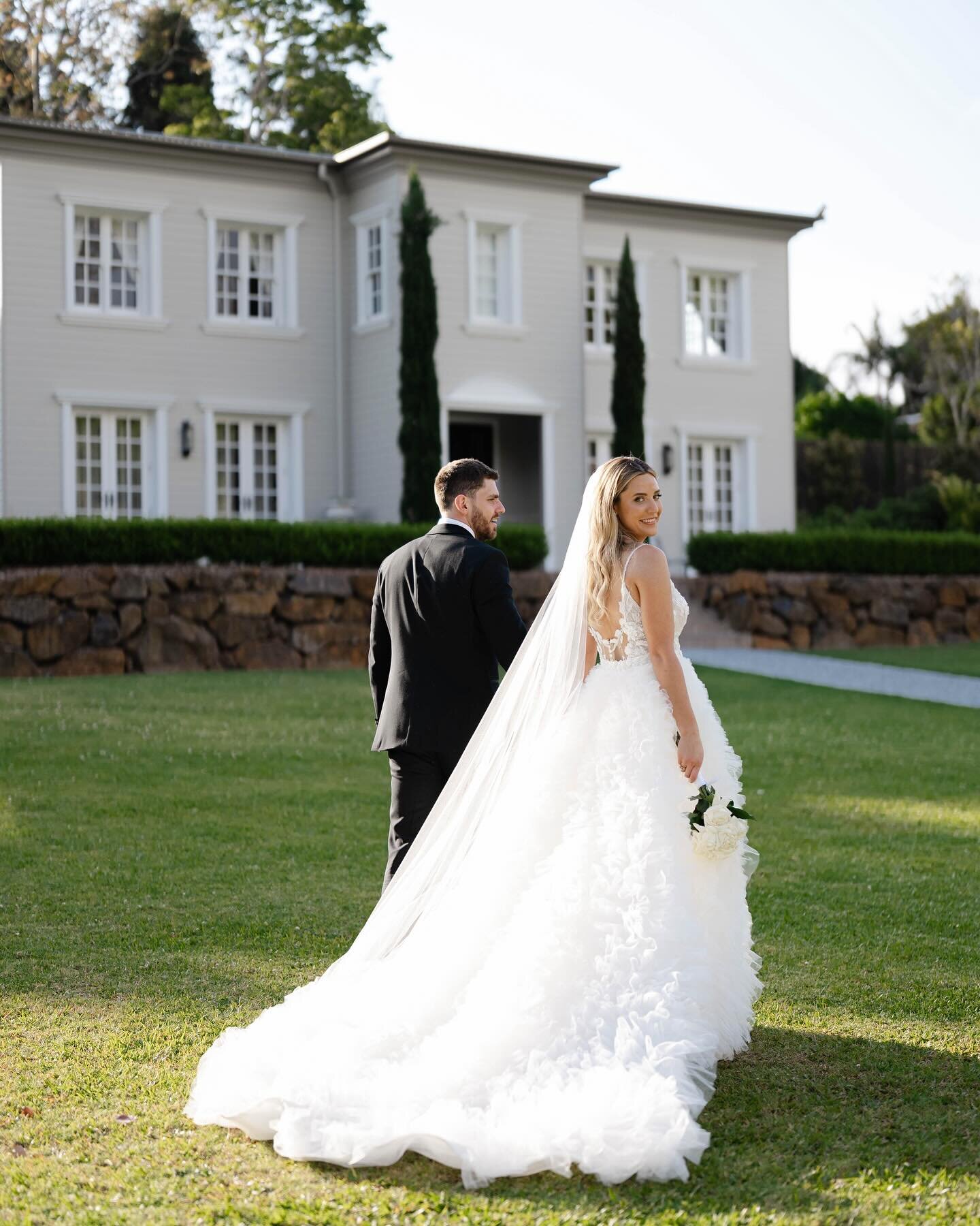 Jesse &amp; Nico&rsquo;s wedding with a touch of European romance at @thegroundsestate 

If you are planning your wedding for 2024 or 2025, enquire via our website- we would love to hear from you. 

__

Photography @meadowlanevisuals
Venue @theground