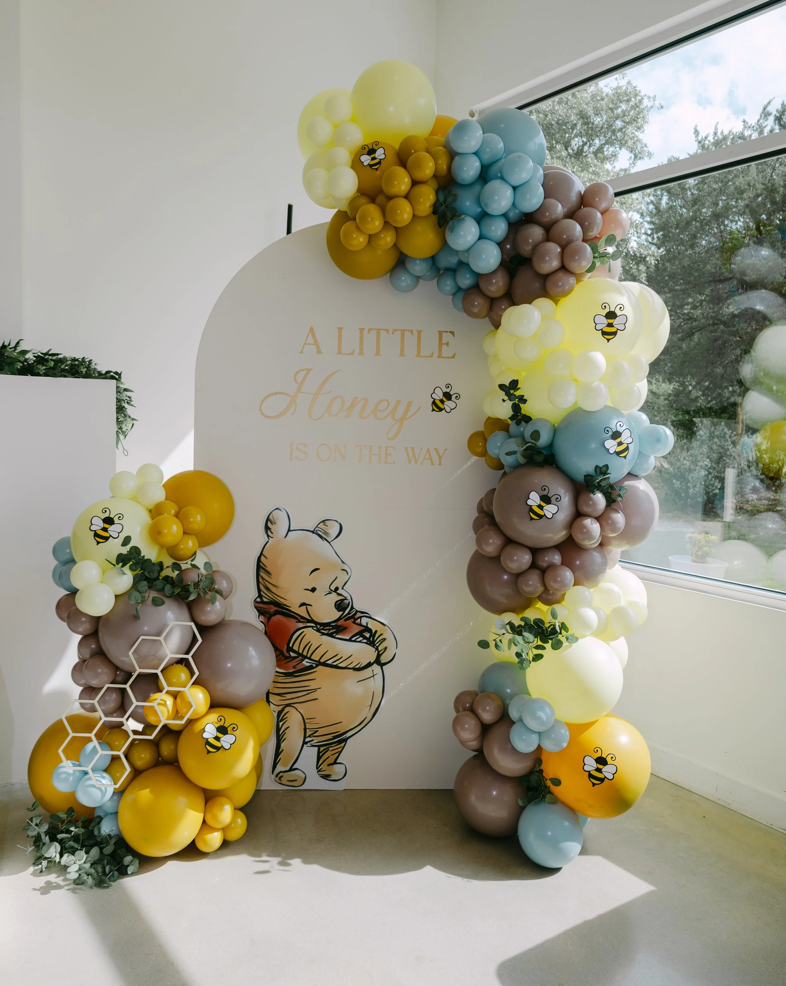 Winnie the Pooh Baby Shower Balloon Décor | San Antonio, TX