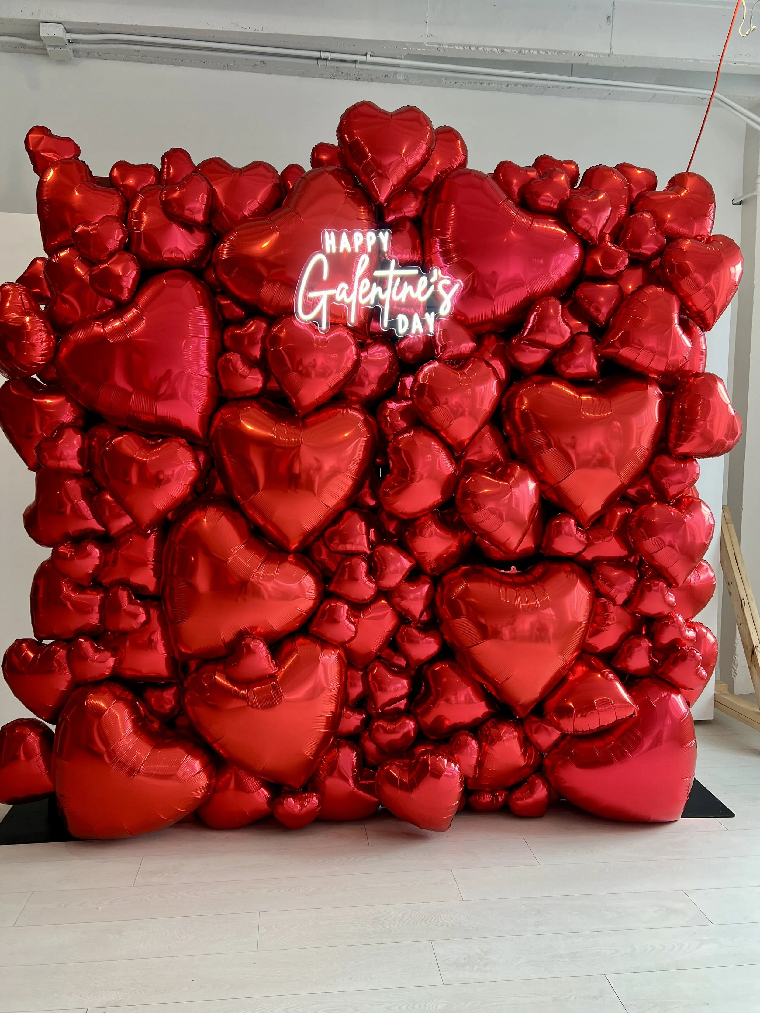 Mylar/ Foil Balloon Wall 8X8