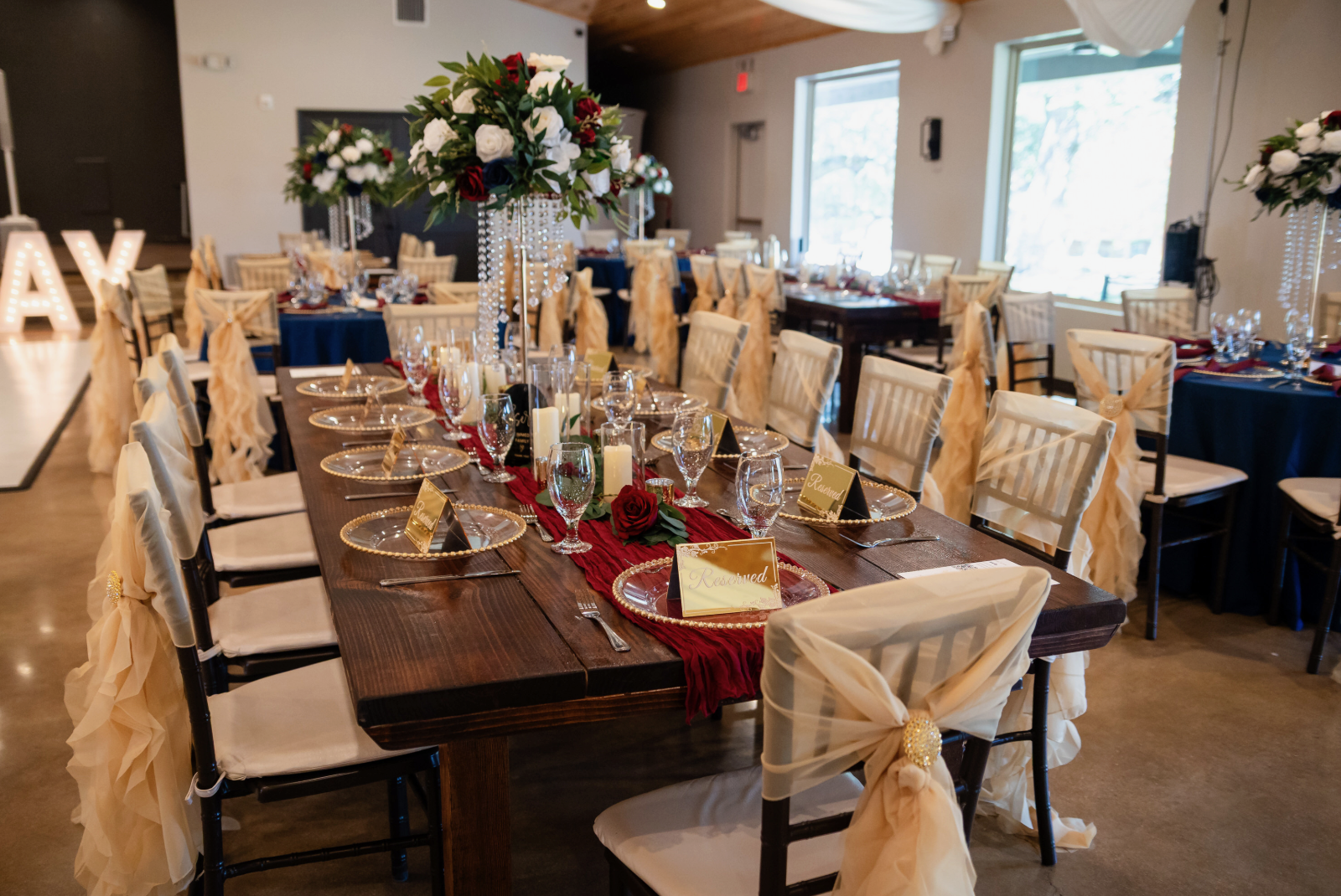 Wedding Table decorations, Venue - Hidden Gen of Gruene Resort and Events