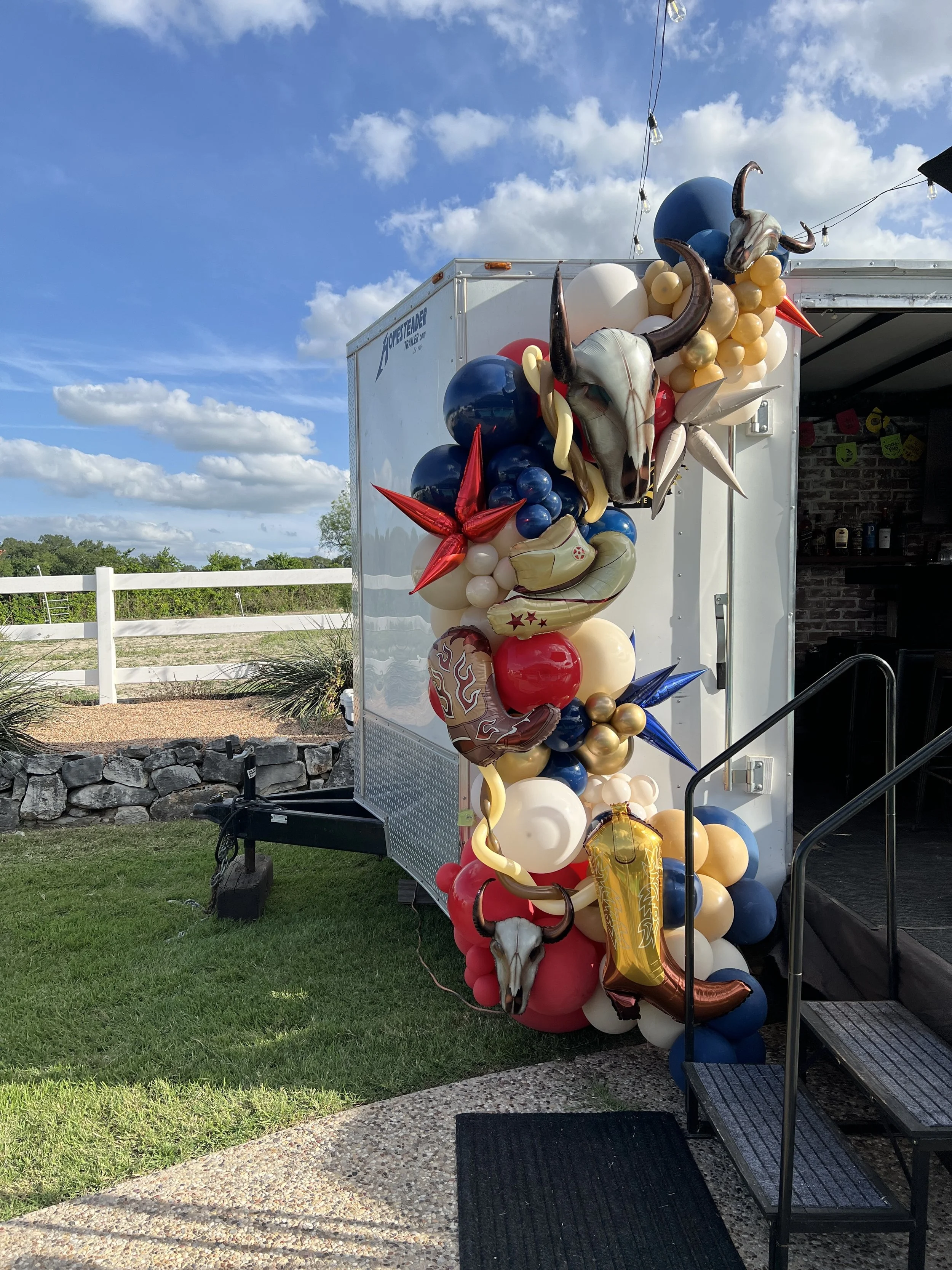 Balloon garland on Mobile Bar