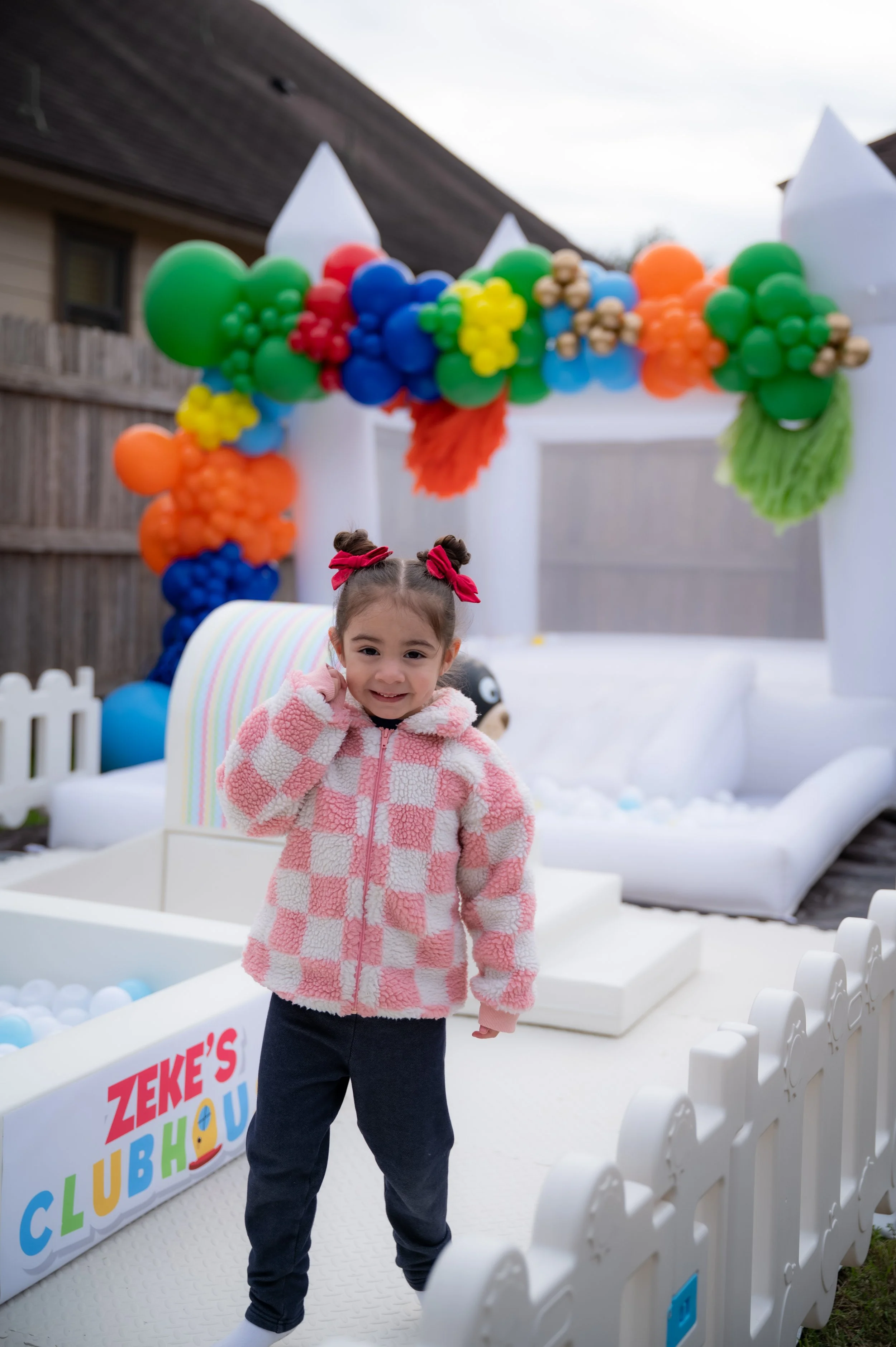 Balloon Garland and Fringe on Moon Bounce
