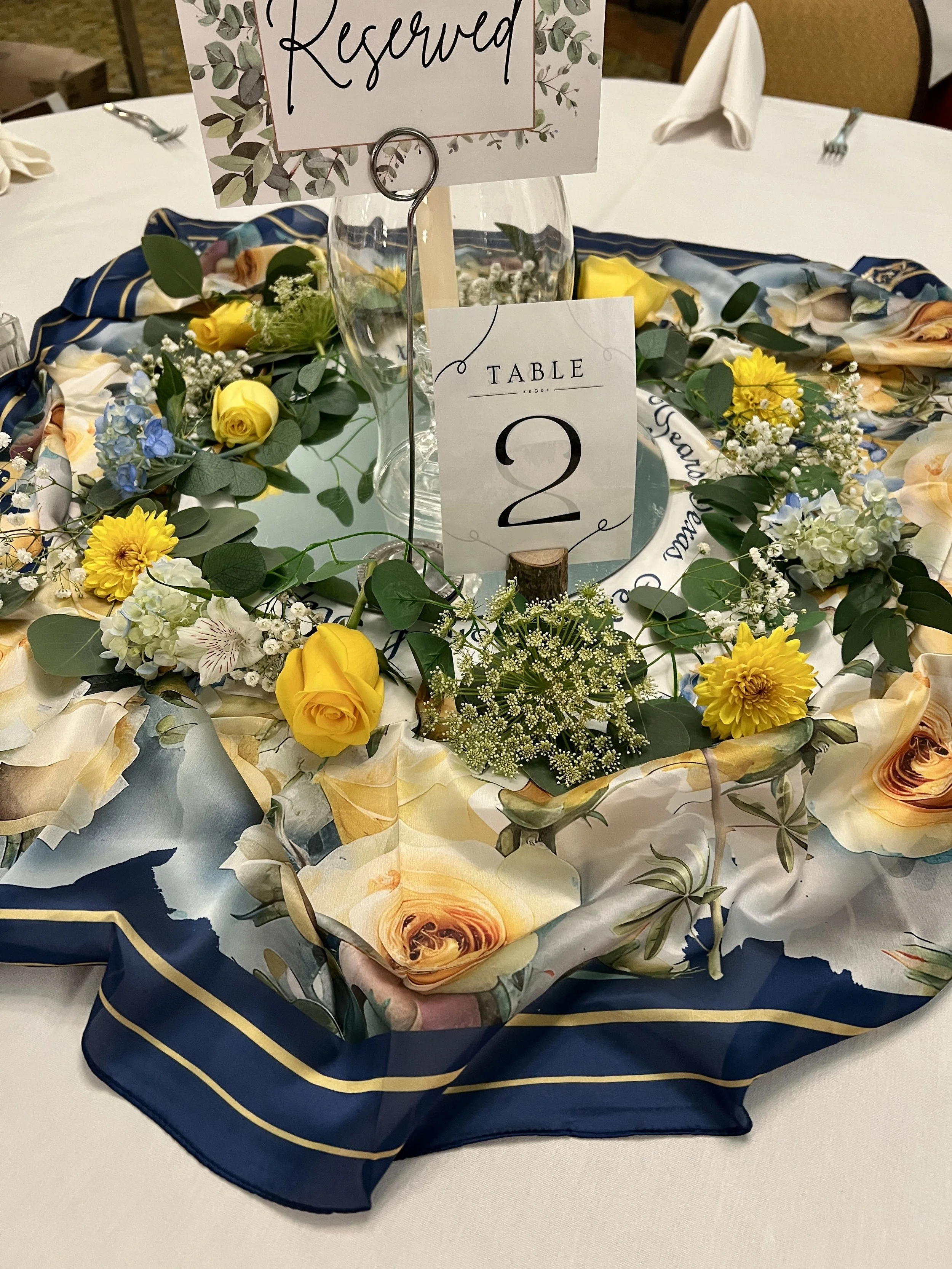 Floral table crown with artificial and fresh florals 