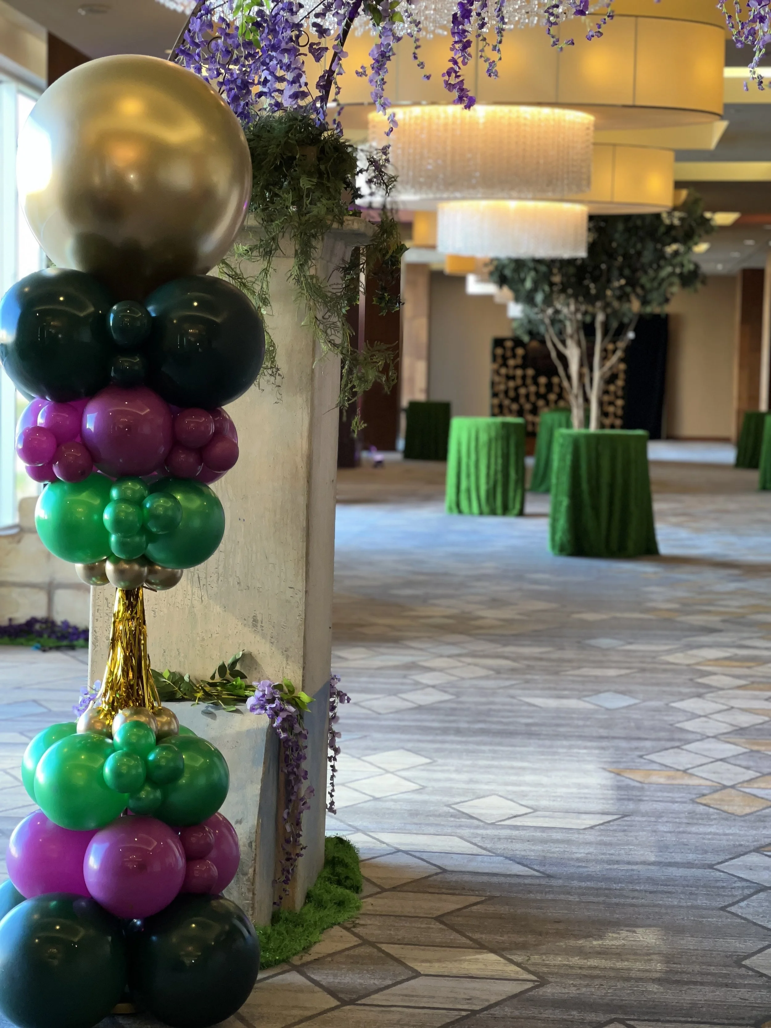 Garden Theme balloon tower 