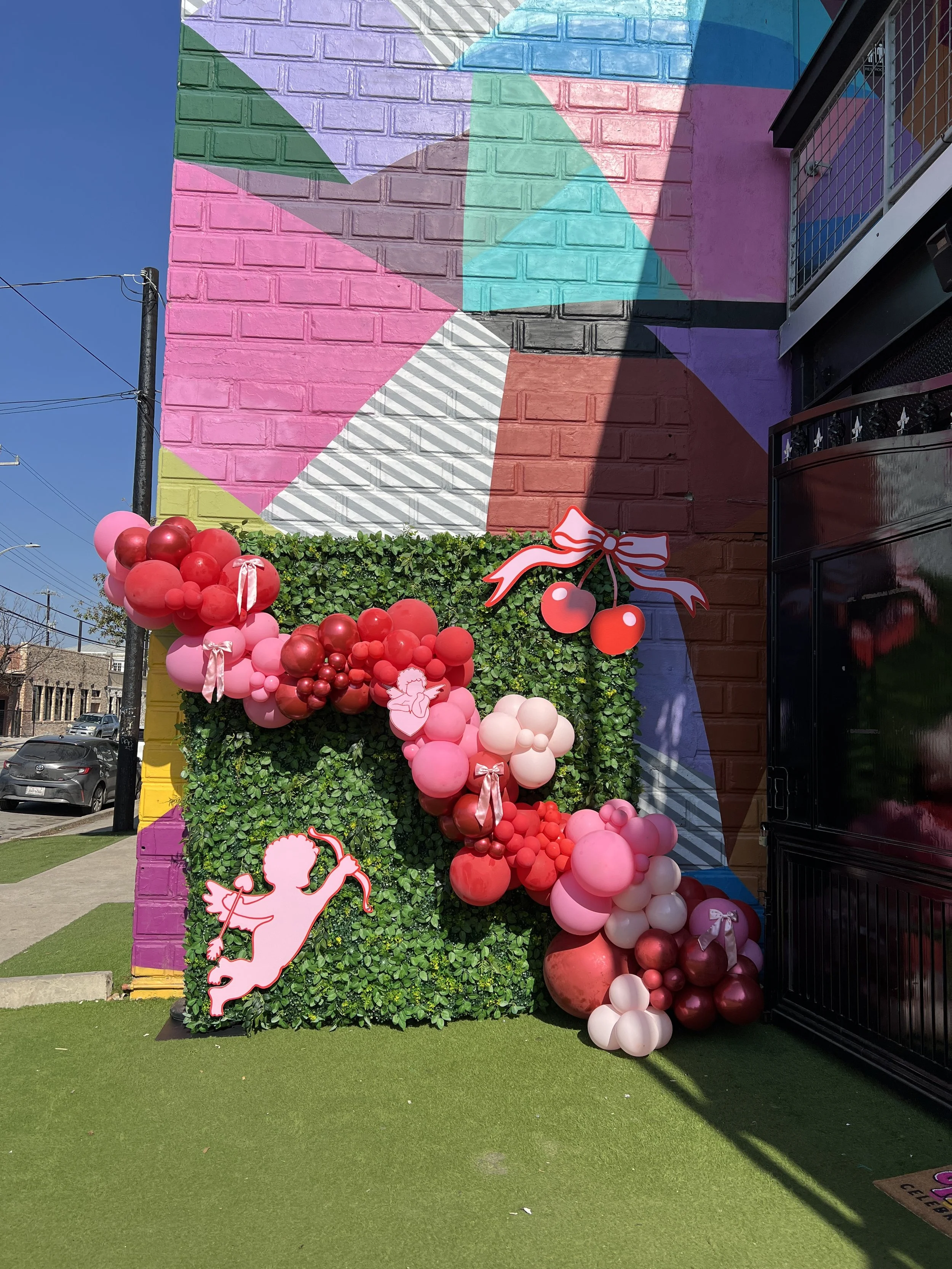 Grass wall rental
