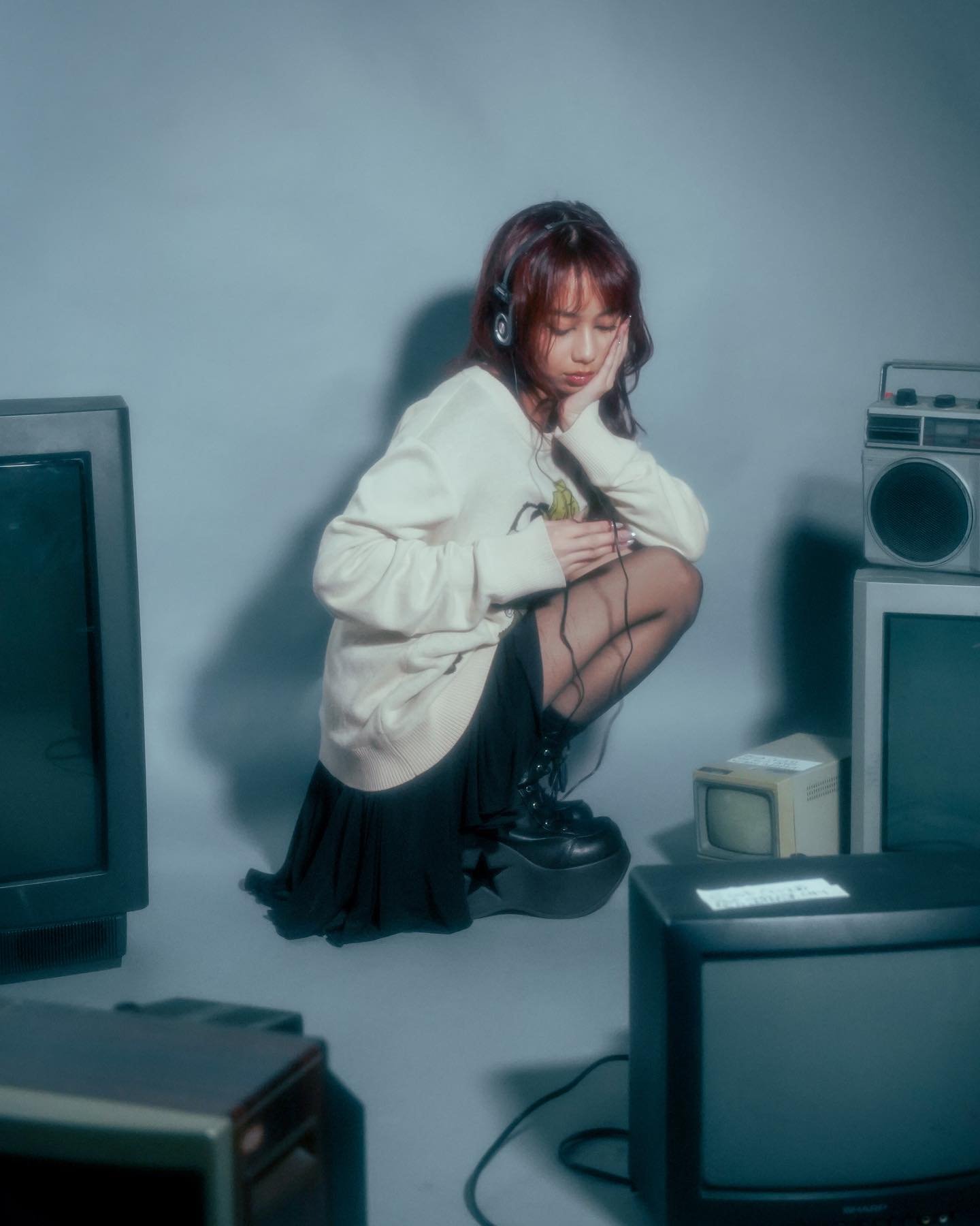 leveled up 🎂✨

director of photography: @anthonyvuuu 
gaffer: @cindyle.mov 

#y2k #birthday #fashion
