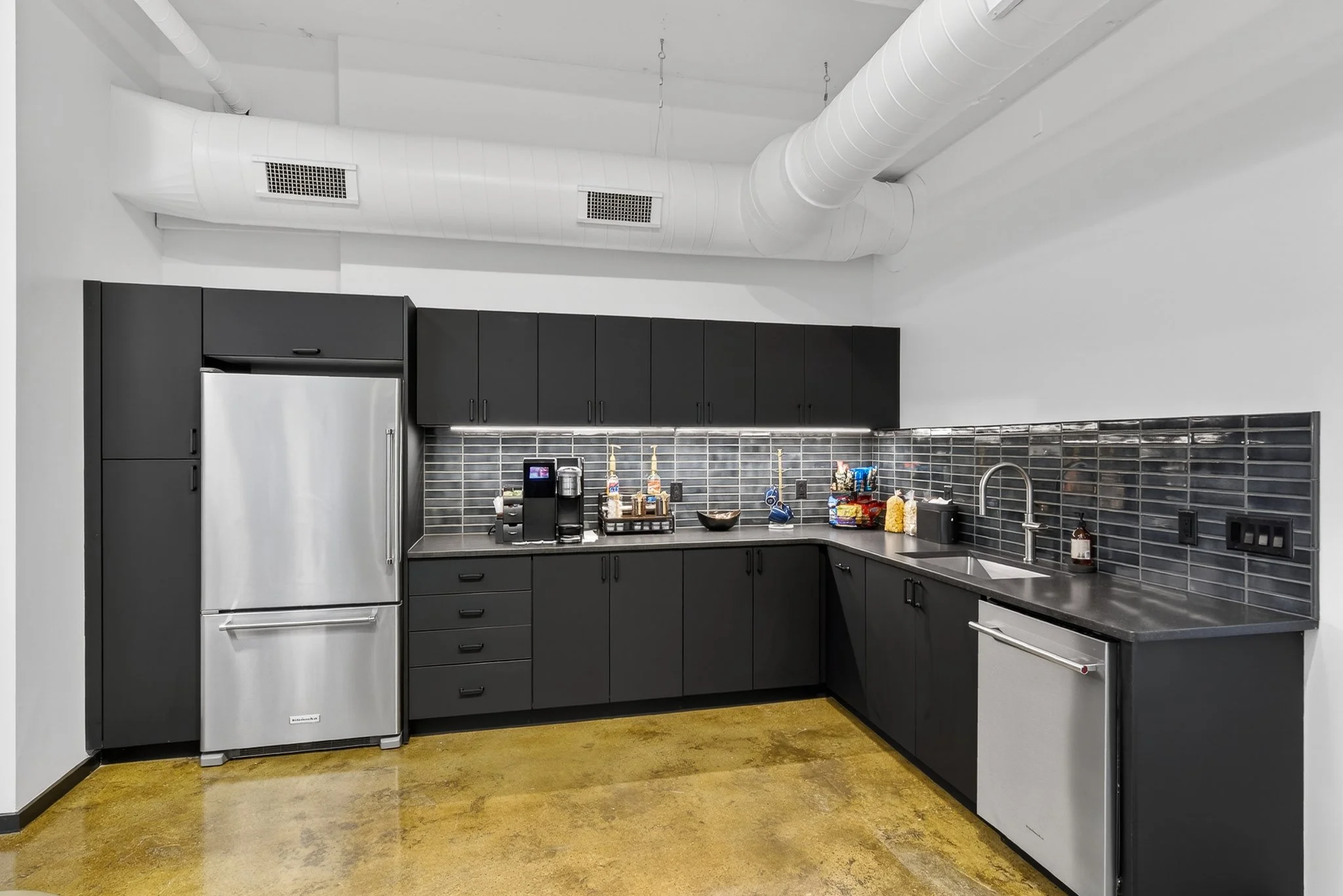 Smyth and Field - 646 Main - web-12.jpg