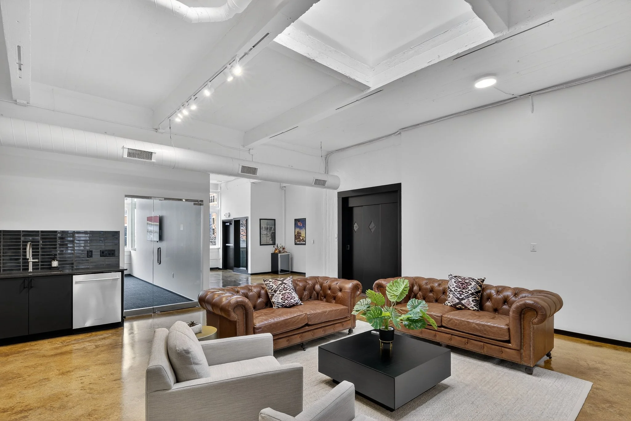 Smyth and Field - 646 Main - web-14.jpg