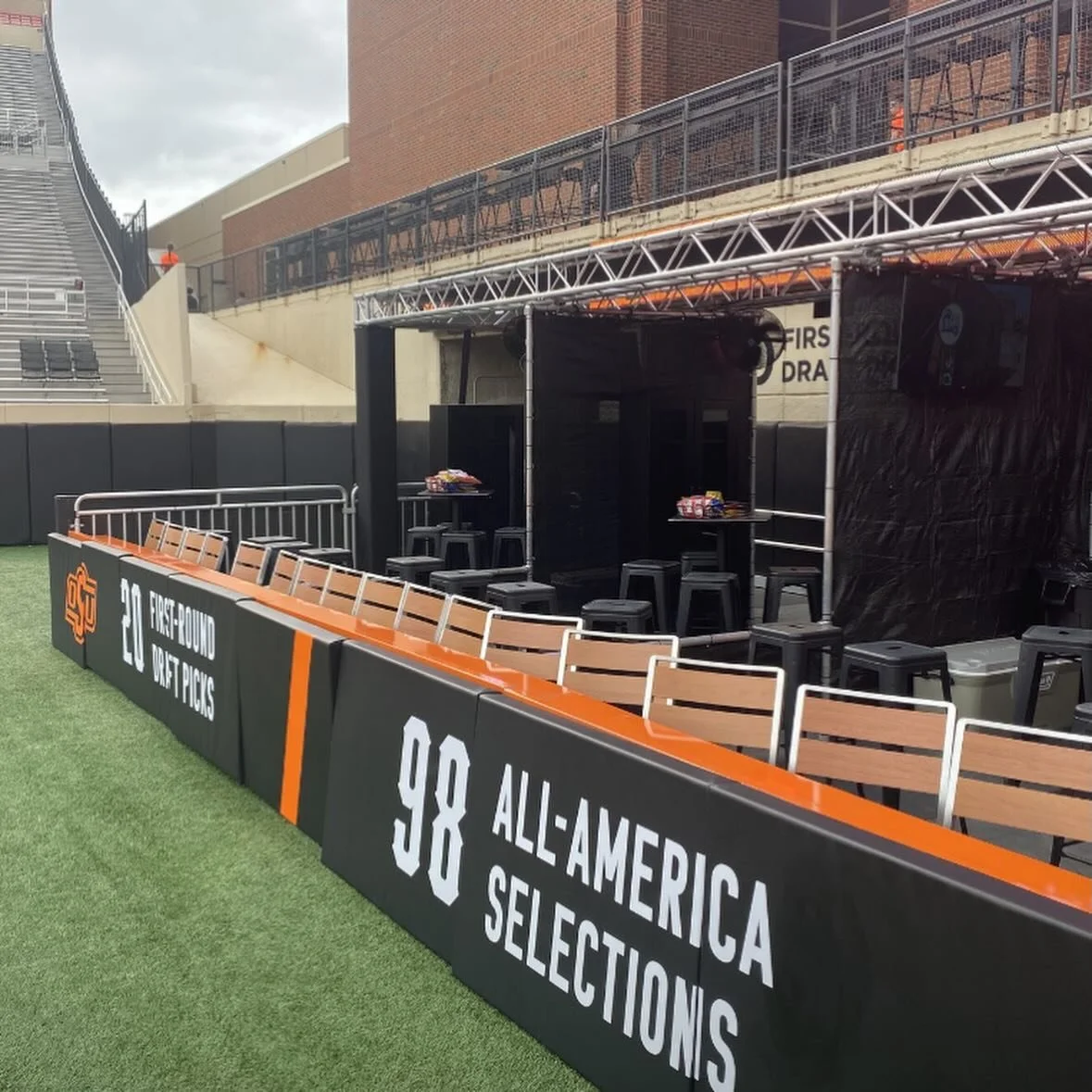 REVELxp delivers best-in-class premium hospitality experiences on college game days, marquee events, and throughout the year&mdash;ranging from on-field suites to premium tailgate experiences, branded fan decks and special experiences nationwide.