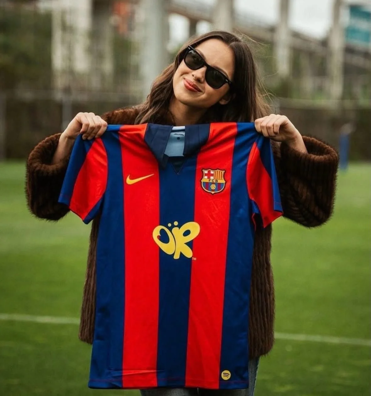 FC Barcelona and Olivia Rodrigo turned El Cl&aacute;sico into a global cultural moment by replacing Spotify&rsquo;s logo with Olivia Rodrigo branding on the club&rsquo;s kits, team bus and more, blending music, fashion and football on one of the worl