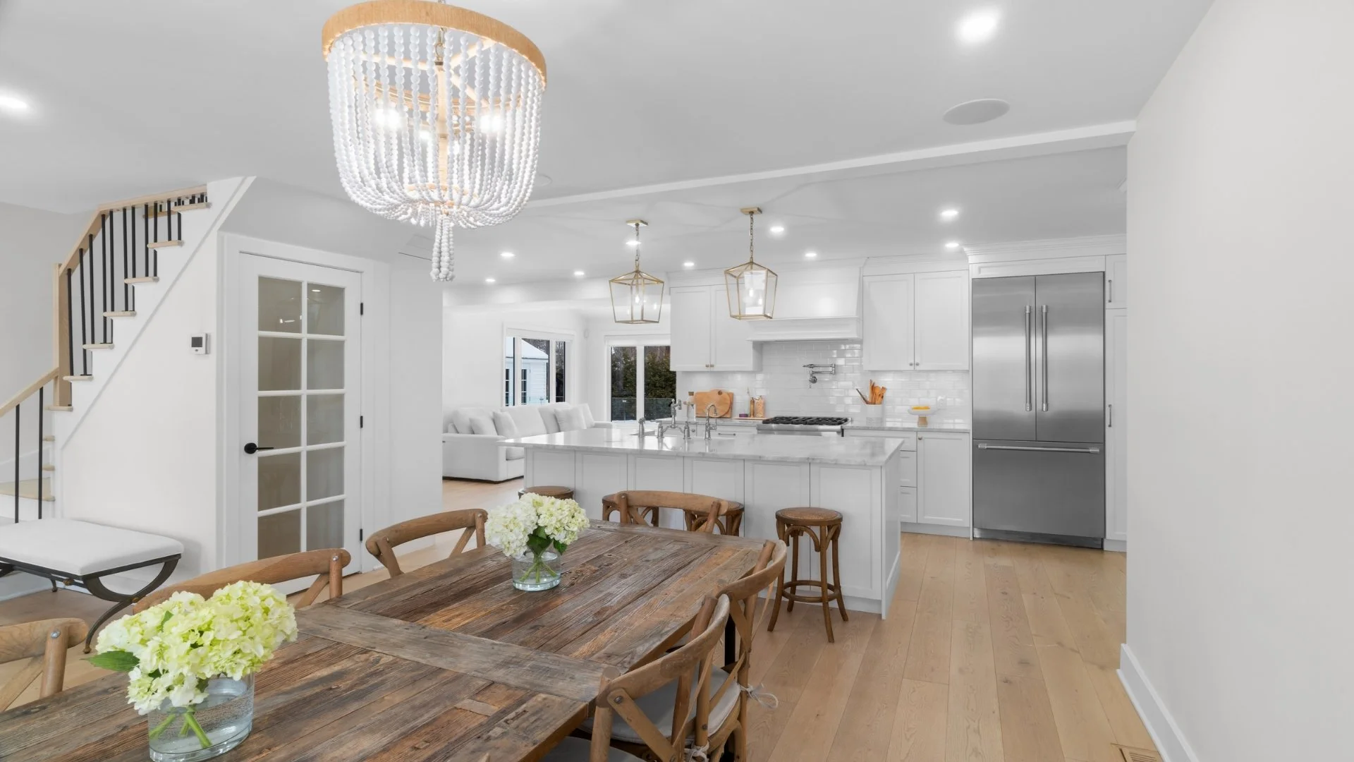 What Beaconsfield Homeowners Should Watch Before Deciding to Sell