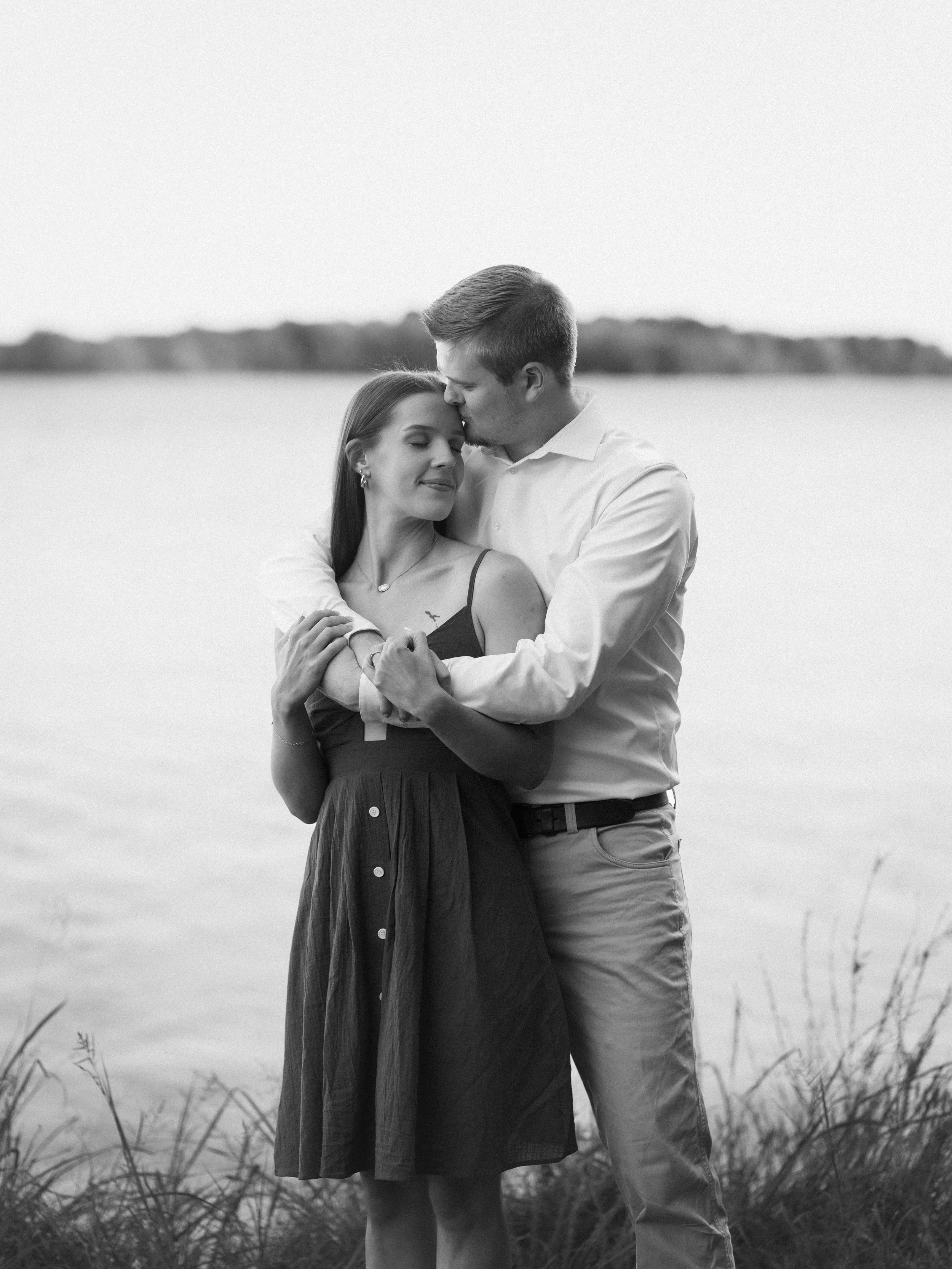 Warm & Romantic Engagement Session Long Hunter State Park