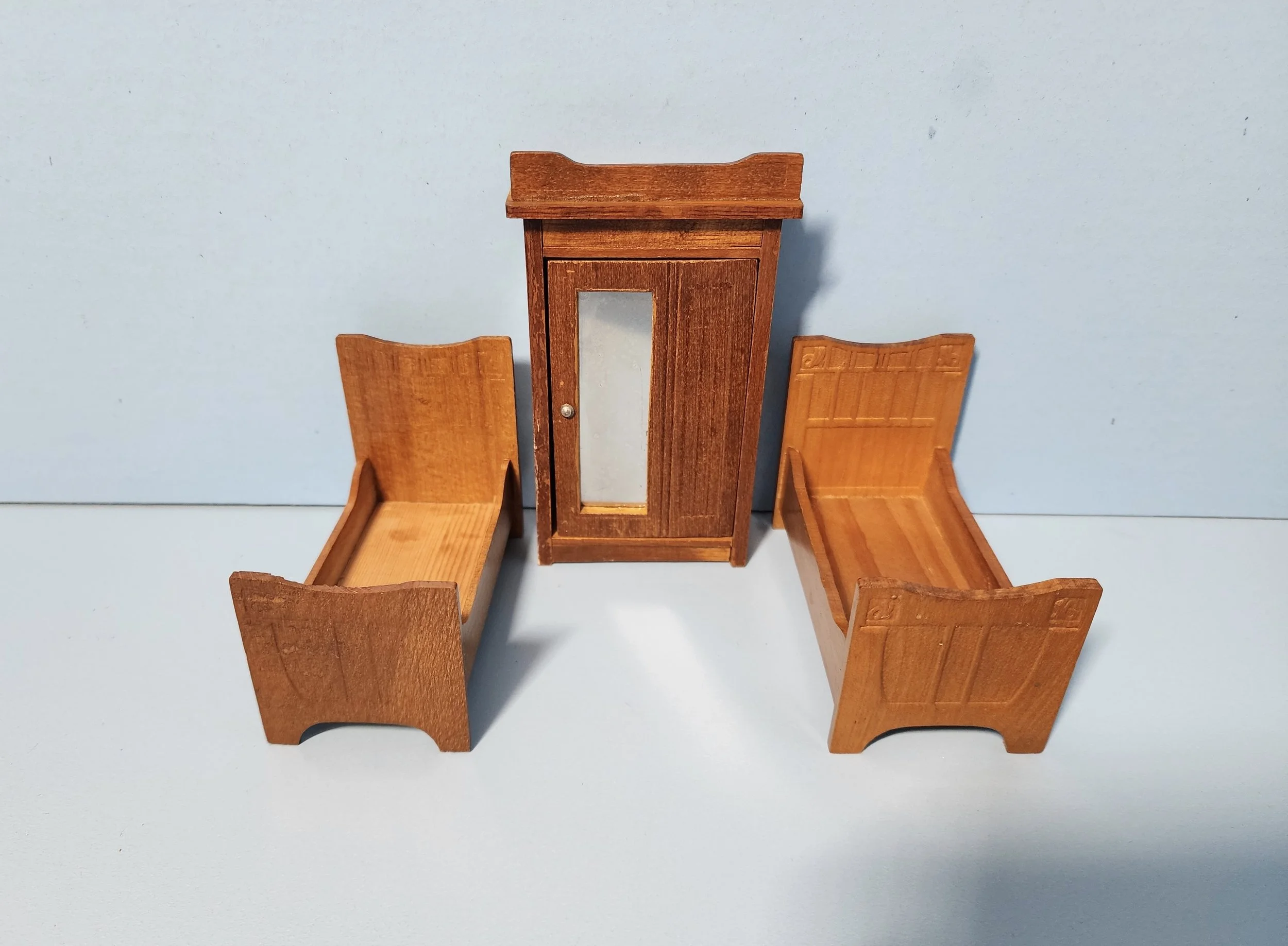 Schneegas Impressed Design German 3 Piece Bedroom Set