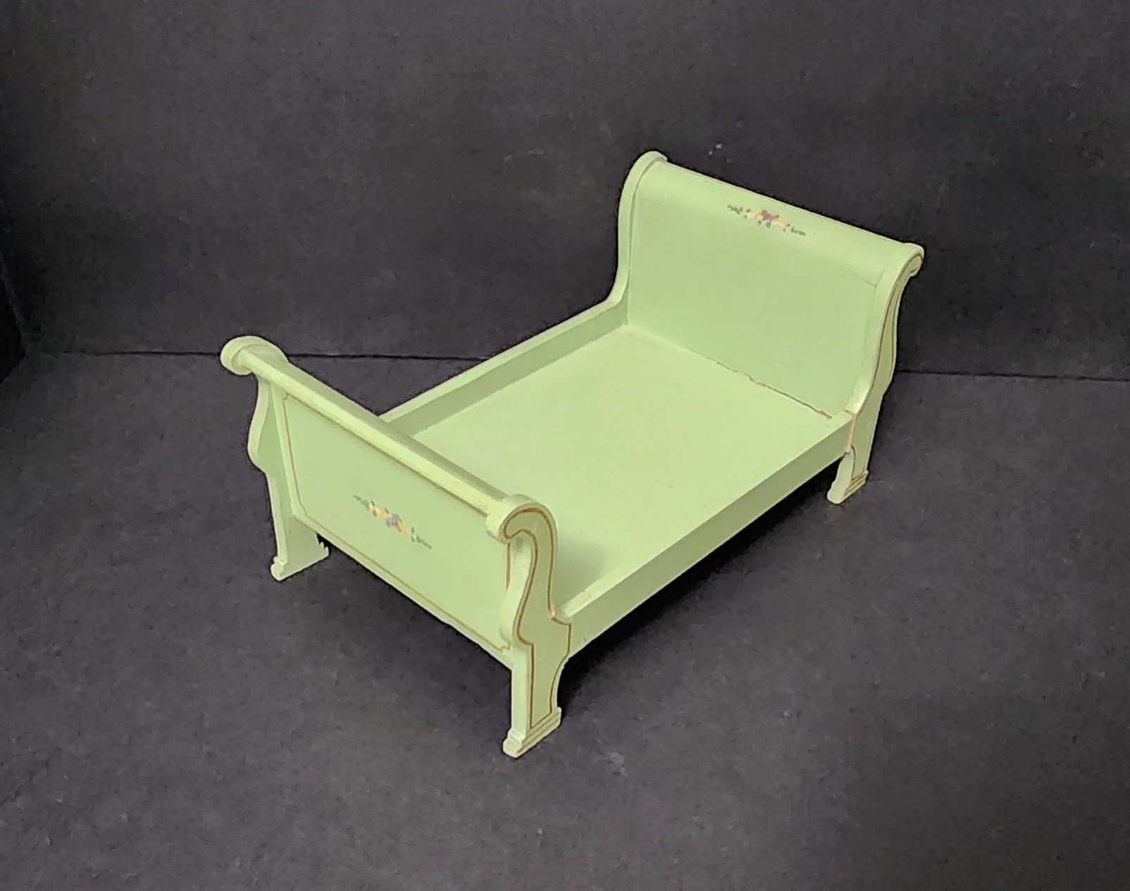 Tynietoy Sleigh Bed
