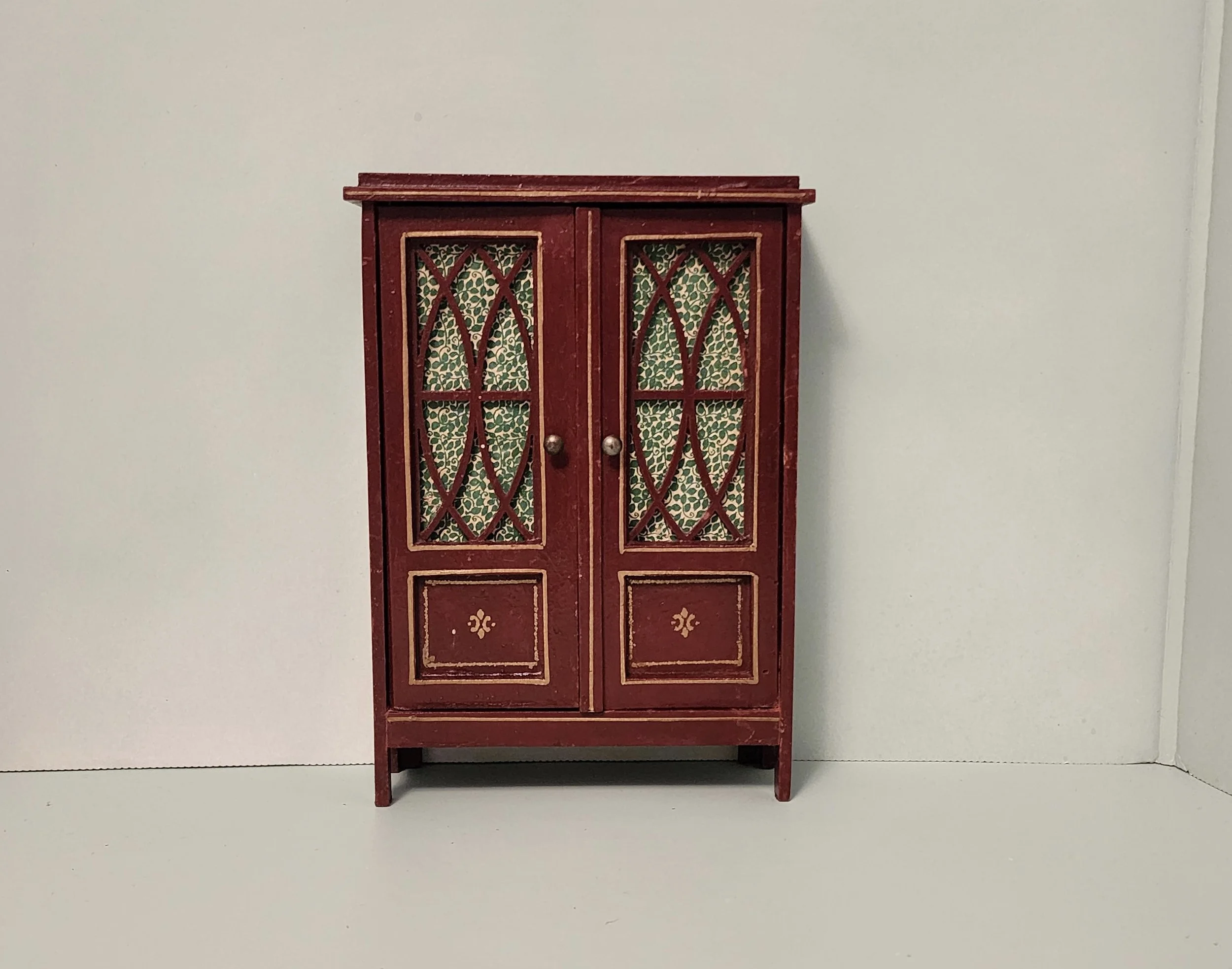 Gottschalk Armoire, 8 3/4" Tall