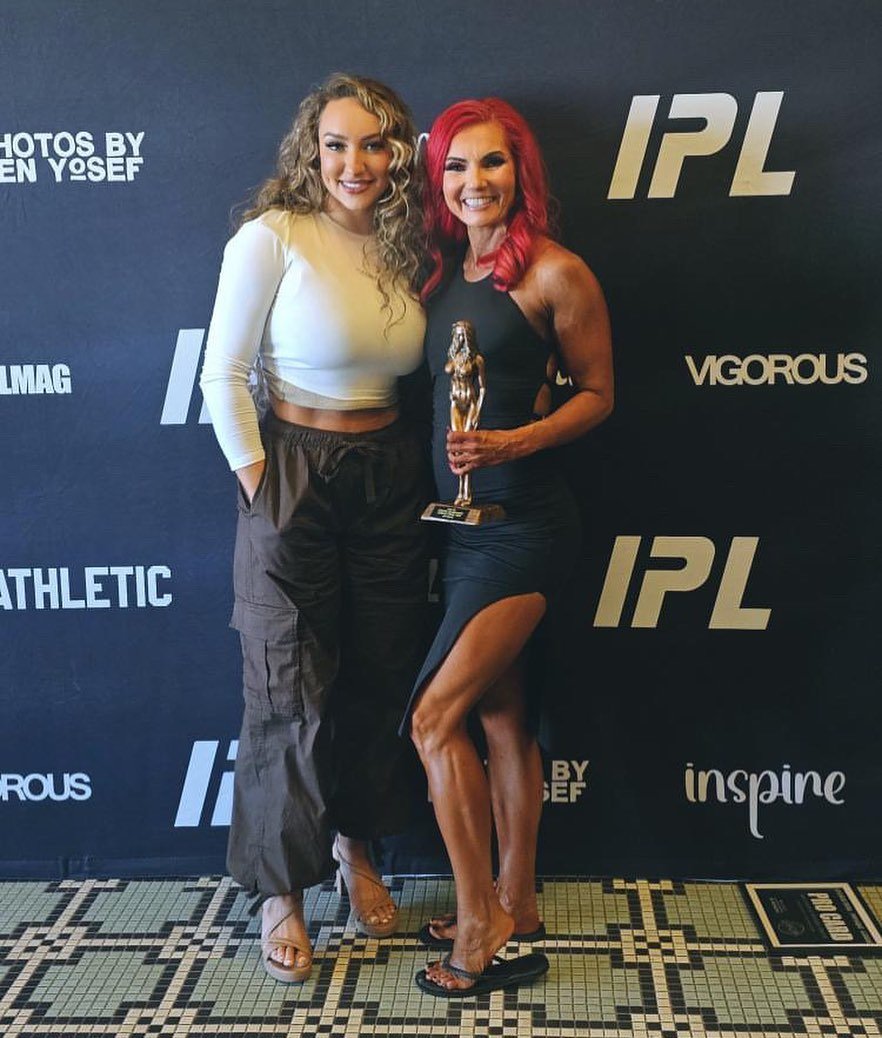 Another tremendous word of gratitude to this phenomenal woman! @sam_rae_fit was the promoter for the fabulous @compete_ipl show this past weekend in Virginia! She is also an amazing posing coach with a wealth of knowledge and patience! Sam is a @comp