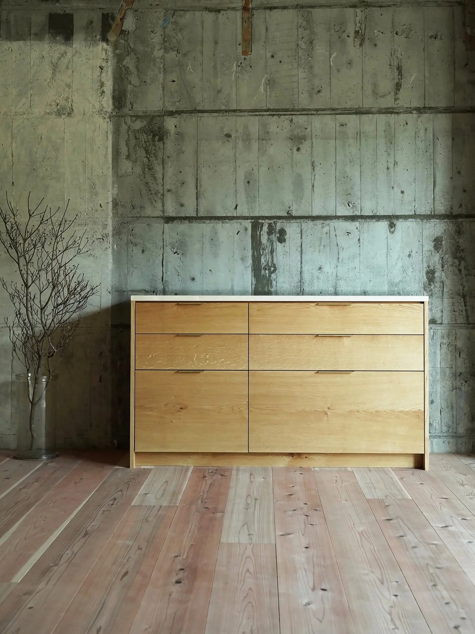 K邸　キッチンボード