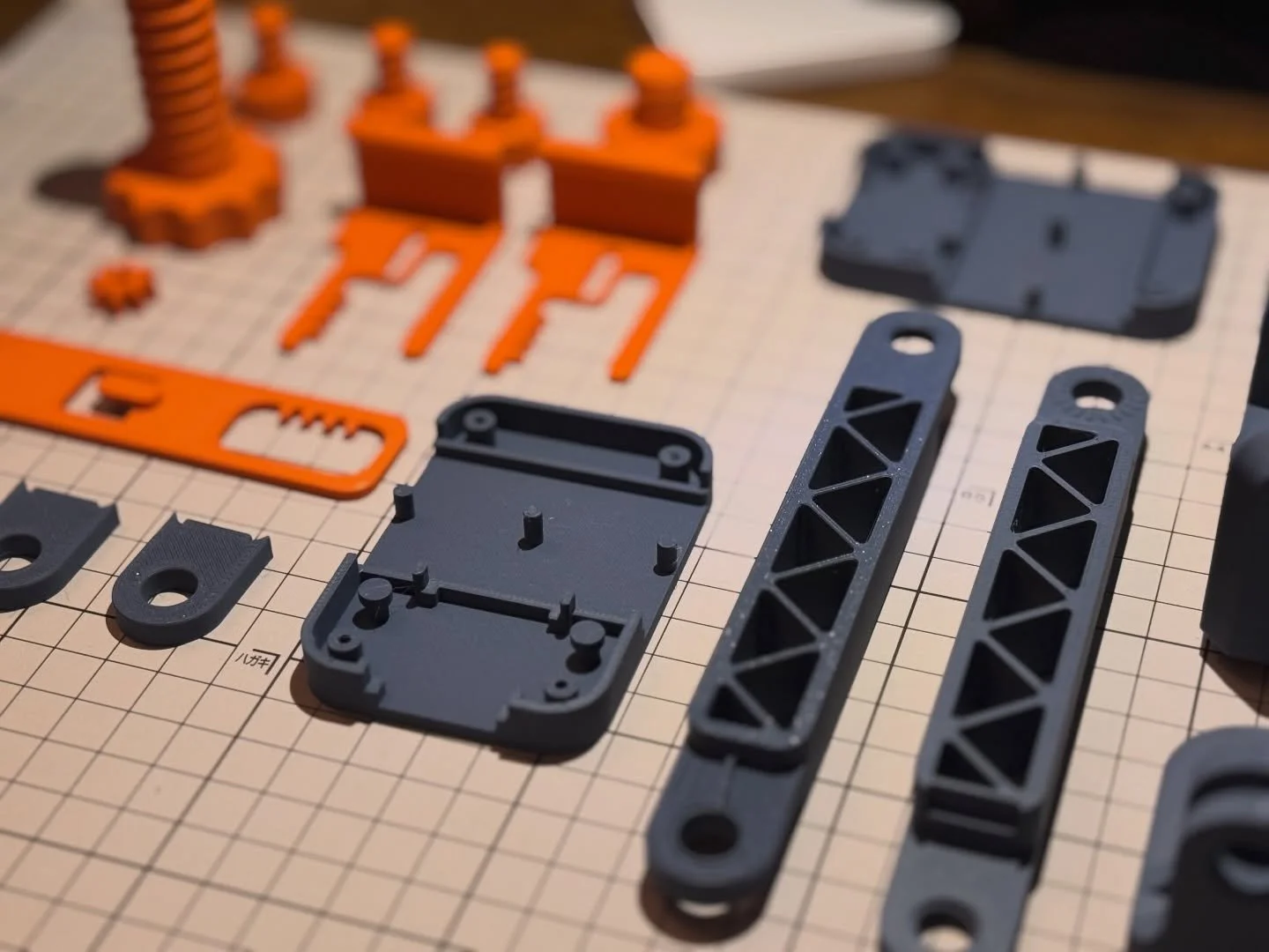提供 3D 列印代工 &times; 客製化設計
從概念 &rarr; 建模 &rarr; 列印 &rarr; 組裝測試

適合：
・功能性零件
・產品打樣 / 原型
・小量製作

重視結構、精度與實際使用情境。
設計，不只好看，也要好用。

#3D列印代工 #產品設計 #Prototype #3dprinting #3d