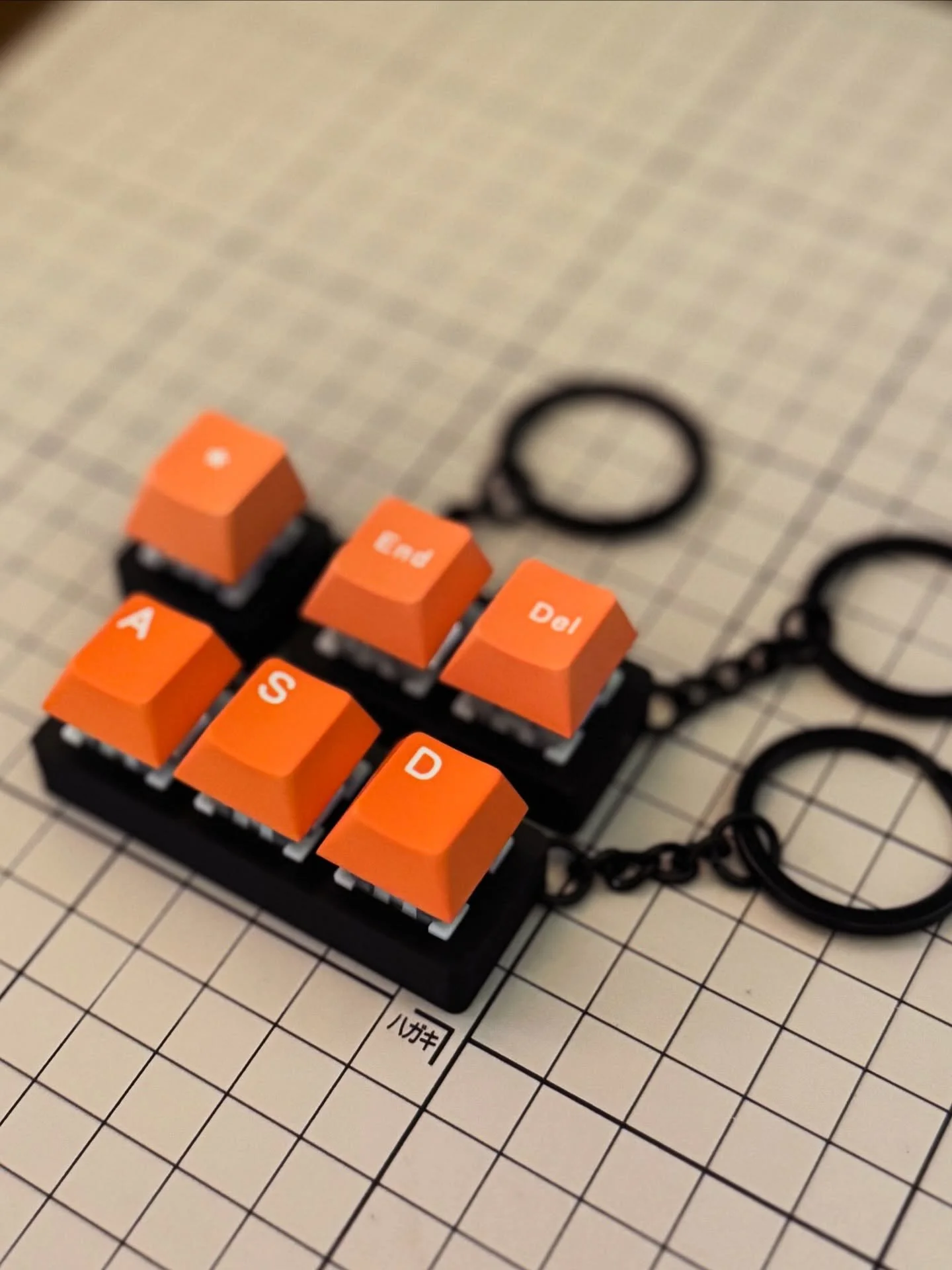 鍵帽系列模組吊飾 以pla 跟青軸鍵軸結構製作

不只是造型，而是真正「能按」的鍵帽。
熟悉的聲音，被縮小成日常的一部分。

#3dprint #3d列印 #一日造物 #吊飾 #鍵帽