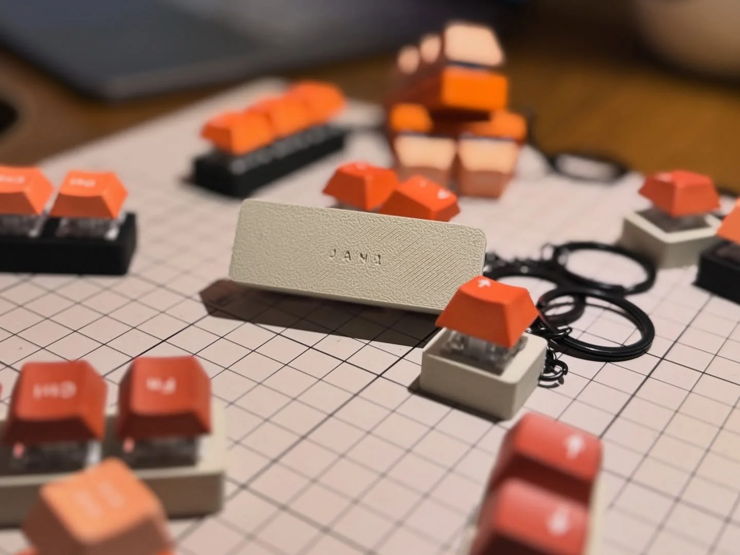 把鍵盤上的手感帶出門吧。
#鍵帽 #鑰匙圈 #3dprint