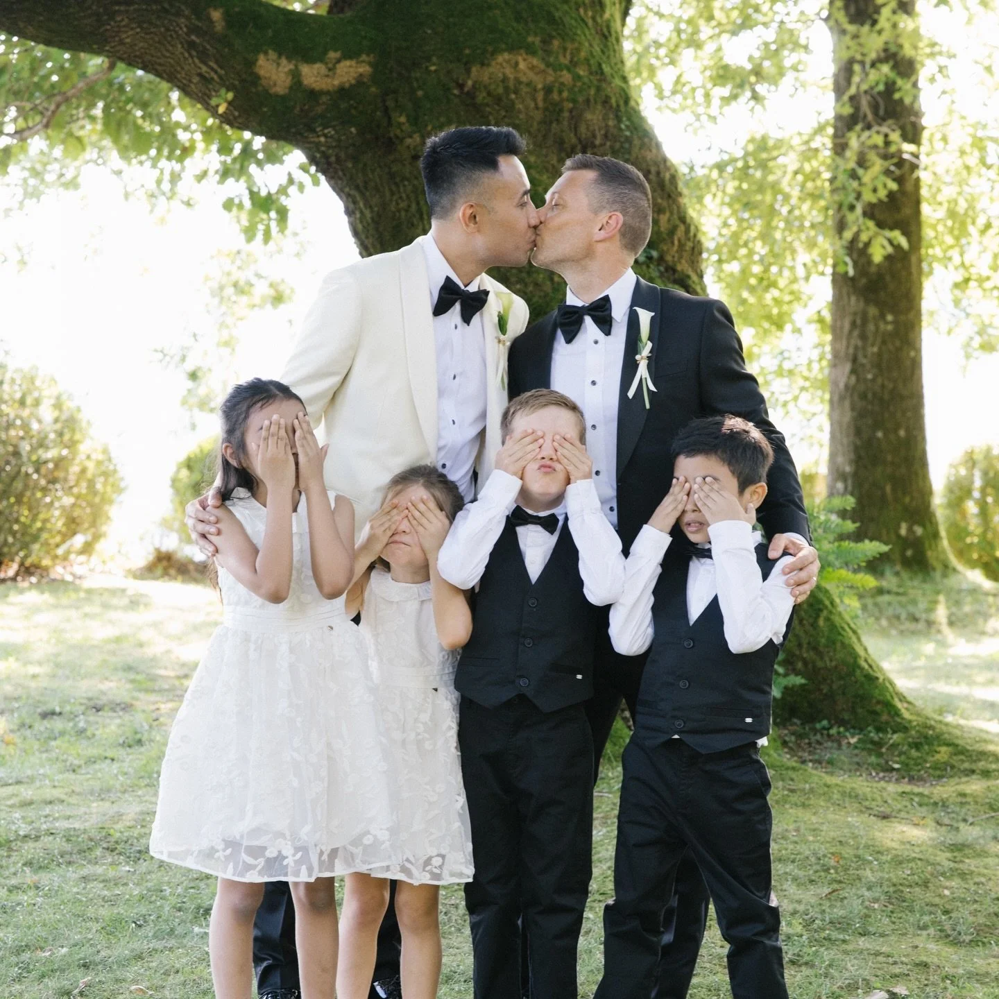 07.08.25 💍

Having our family and friends travel from all over the world to celebrate our wedding means more to us than words can ever describe! ❤️❤️❤️

@castellodimorcote_weddings
@irenefucci
@tiamafilms 
@blunotteventi
@massimo.giudici_flowers 
@t