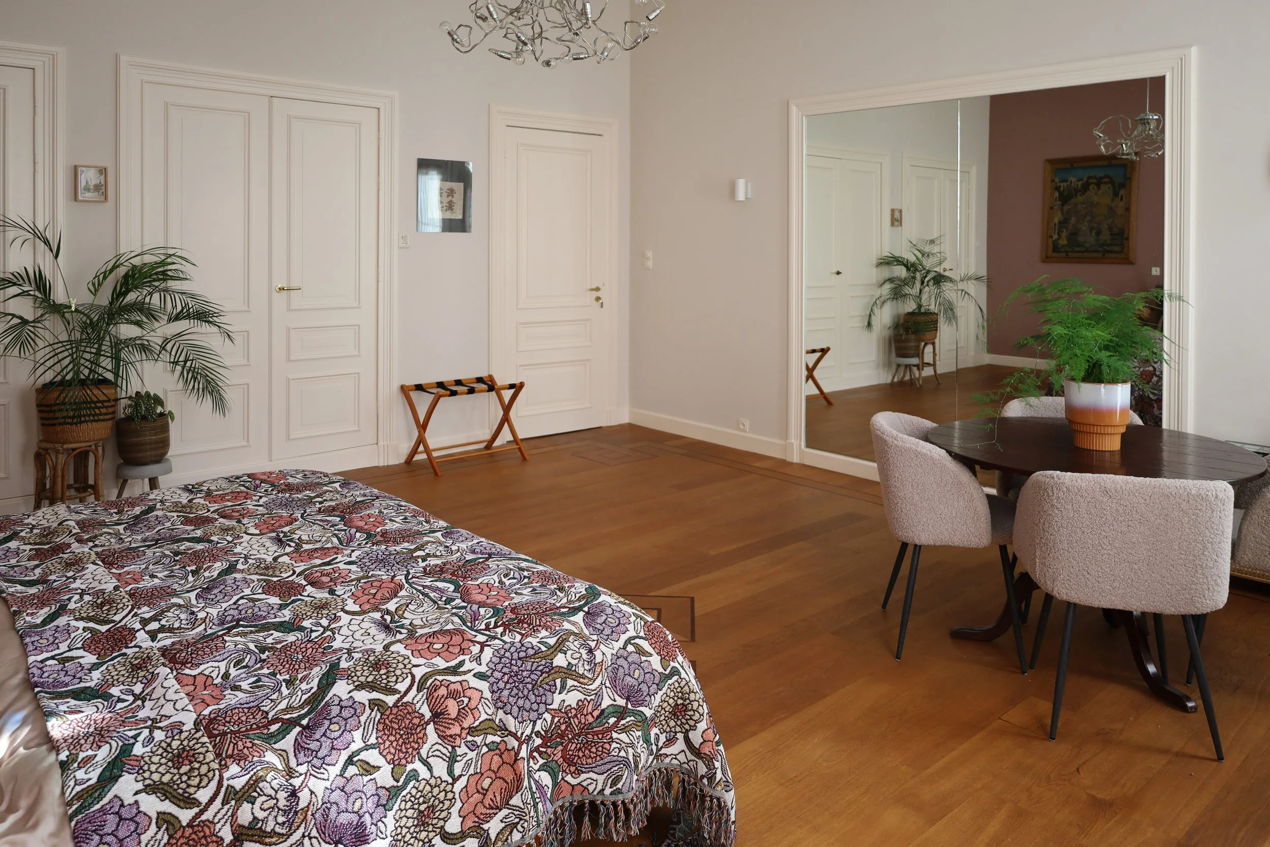 Overzichtsfoto van de Mauve Suite - Bij Joseph, Bed & Breakfast Den Bosch