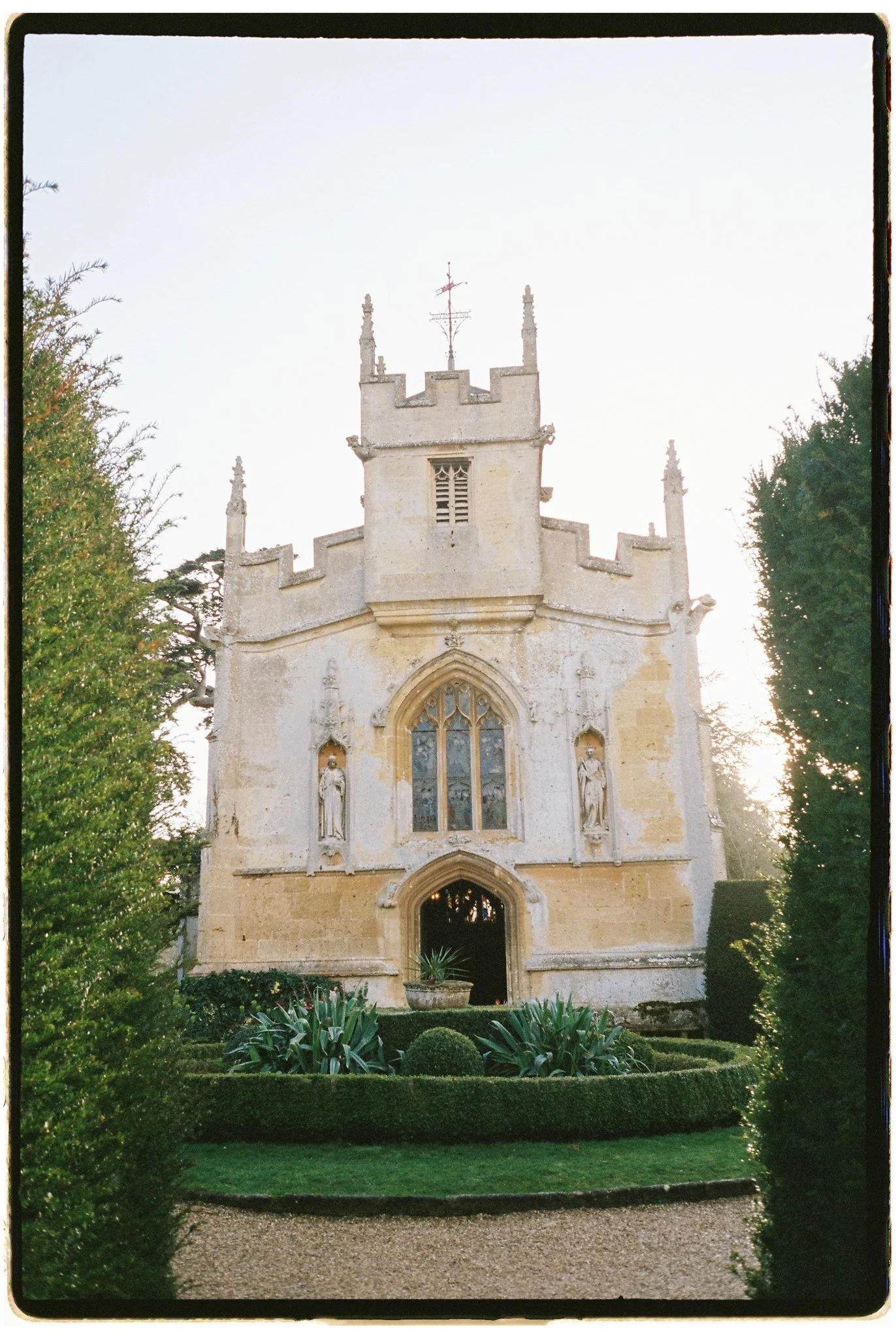 sudeley-castle-cotswolds-wedding-planner-rebecca-valentine-design.jpg