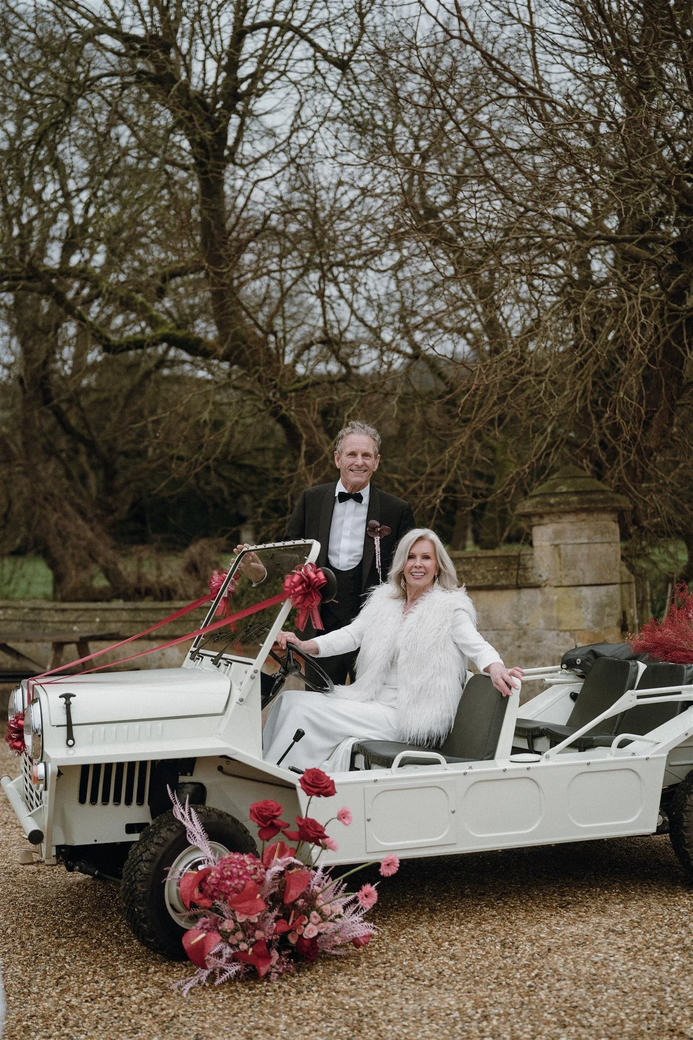 vintage-mini-milk-car-wedding-editorial.jpg